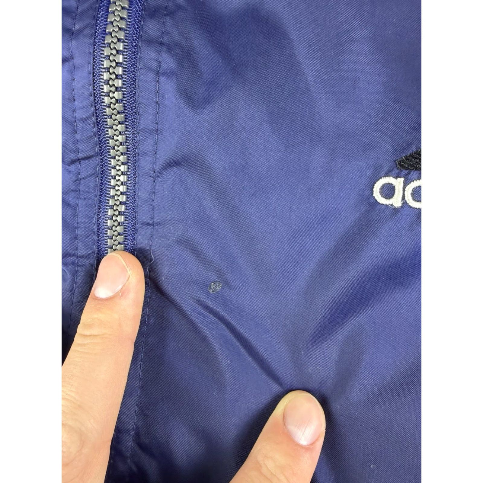 Adidas VINTAGE Adidas Windbreaker Men’s L Blue Hooded 90s Nylon Zip Embroidered Logo Packable Jacket Regular Size US L / EU 52-54 / 3 - 4 Thumbnail
