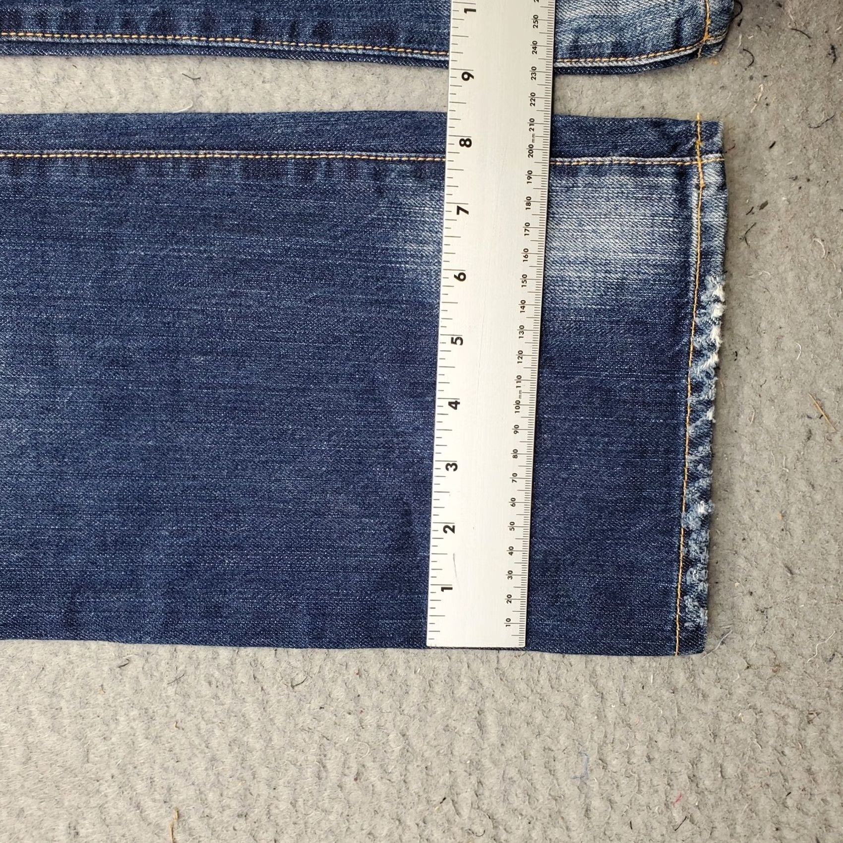 Abercrombie & Fitch Abercrombie & Fitch Flare Jeans Womens 6 Blue Denim Distressed 5-Pocket Regular 30.25" Inseam 36.75" Outseam Mens? Womens Size 6 Size 28" / US 6 / IT 42 - 5 Thumbnail