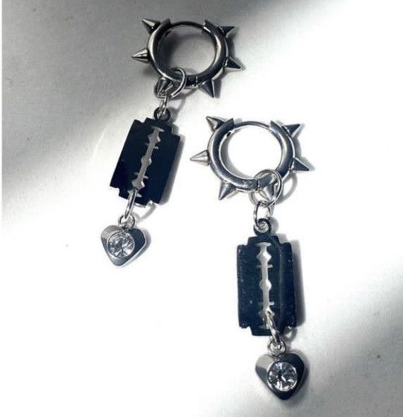 Jewelry × Sterling Silver Sad Thorns Earrings Gothic Punk One pairs Jewelry Spike Size ONE SIZE - 5 Thumbnail