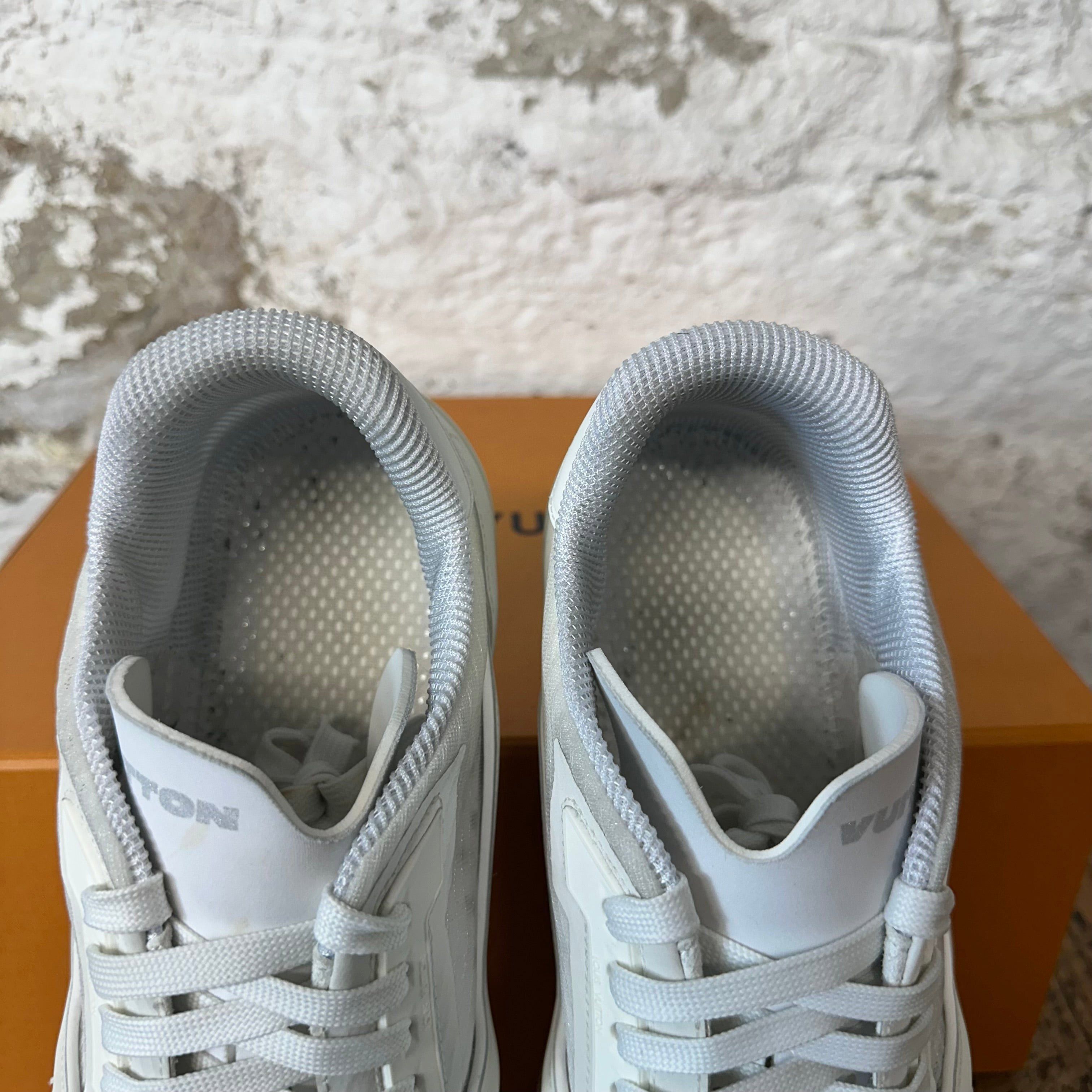Louis Vuitton Louis Vuitton White Translucent Trainer Sneaker Sz 11.5 10LV Size US 11.5 / EU 44-45 - 4 Thumbnail