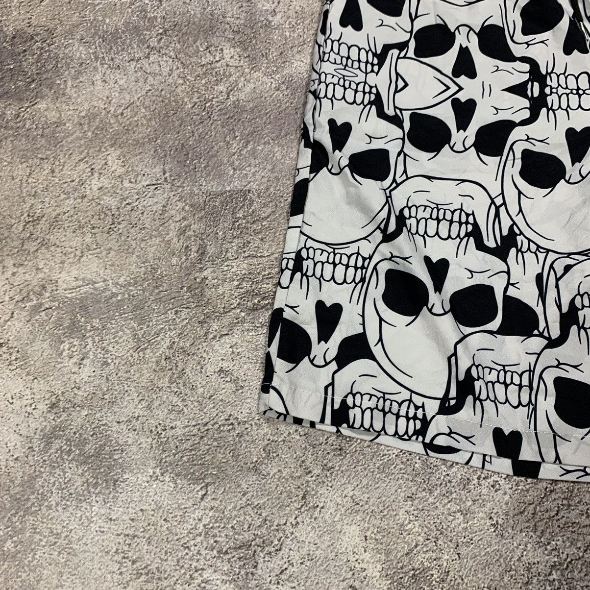 Vintage Vintage Y2K Skull All Over Print Shorts Streetwear Slim 36 Size US 36 / EU 52 - 4 Thumbnail