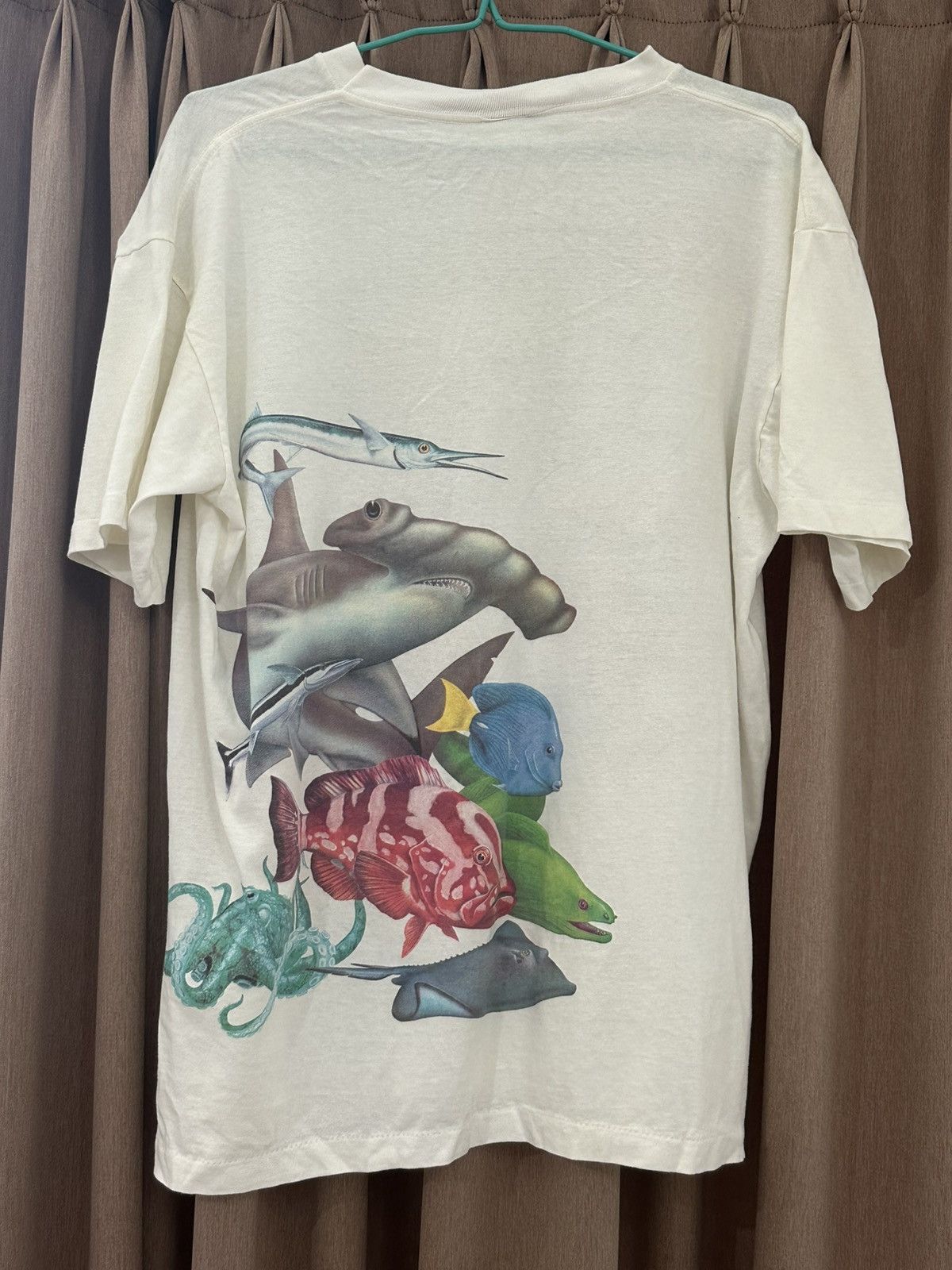 Band Tees × Japanese Brand × Vintage Vintage Harlequin Graphic T Shirt White USA Fishes Sharks Size US XL / EU 56 / 4 - 3 Thumbnail