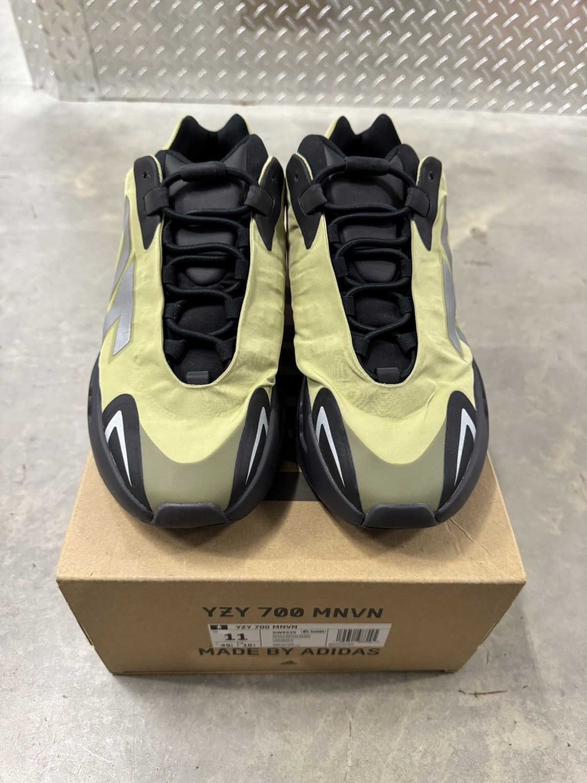 Adidas × Kanye West Adidas Yeezy 700 MNVN Resin Size 11 Size US 11 / EU 44 - 4 Thumbnail