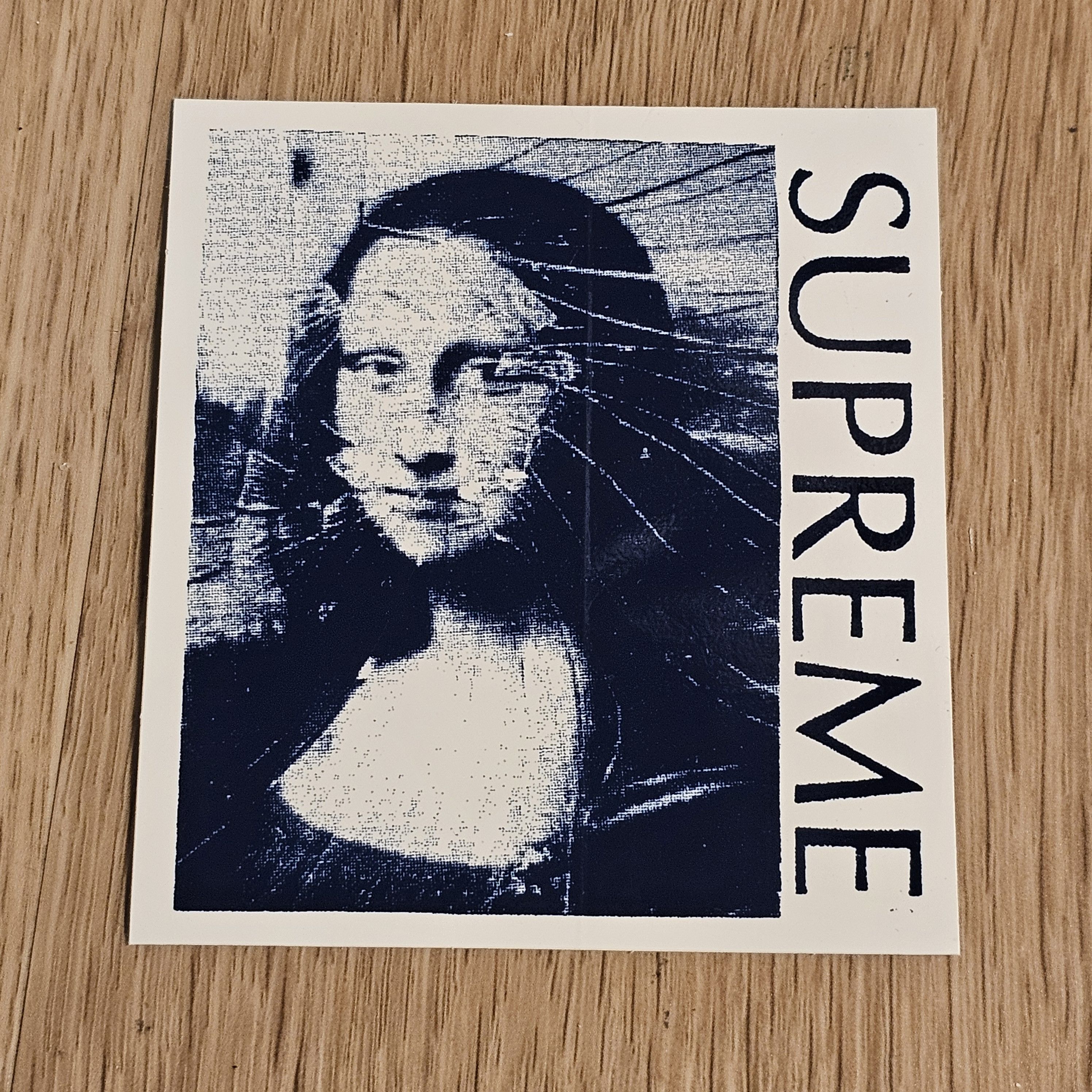その他 wrongwroks Mona Lisa Ripped Off supreme Camona Lisa (Main Edition) by Wrongwroks - オンラインアート