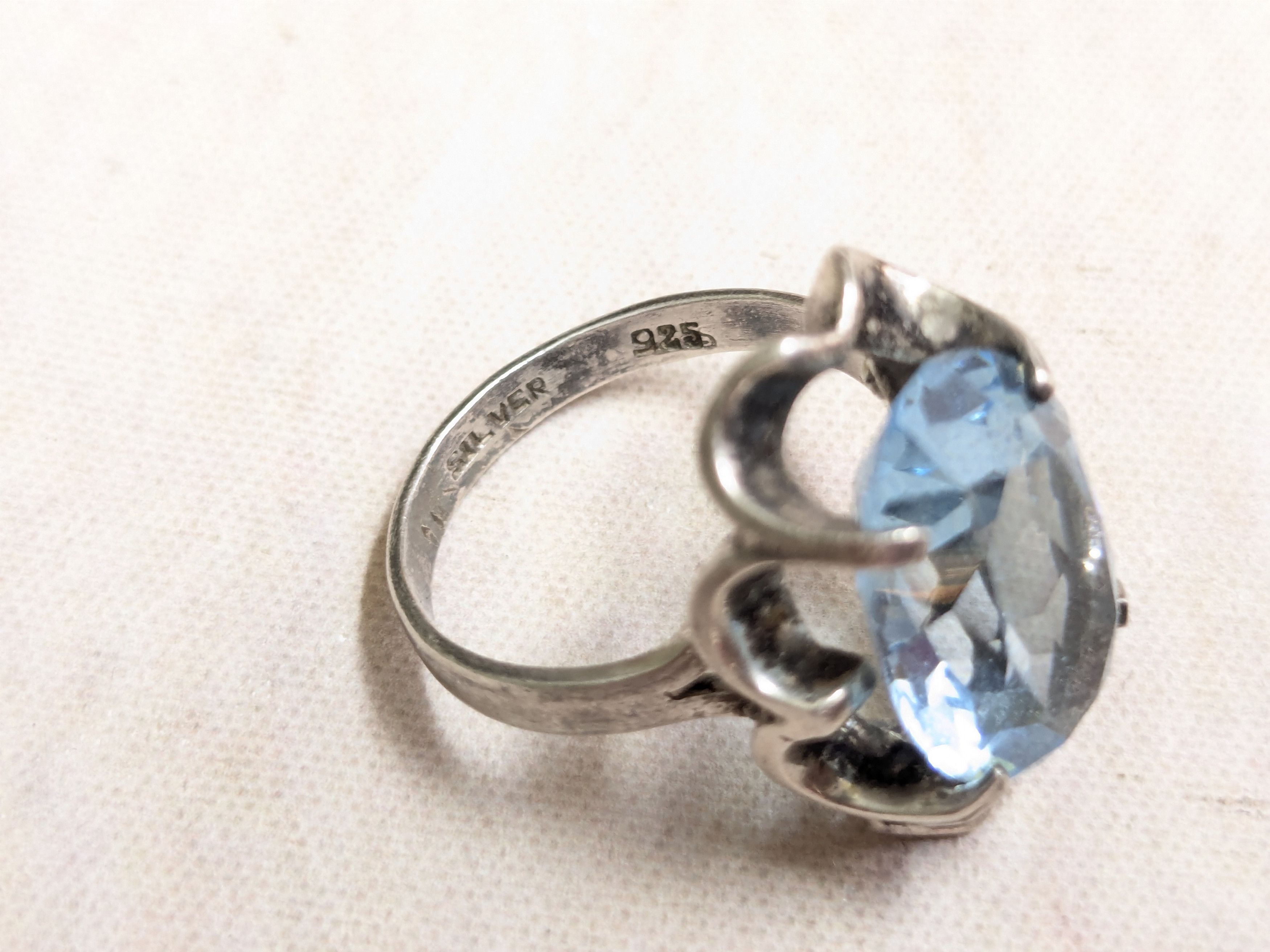 Jewelry Vintage Sterling Silver Ring Blue Glass 9.5 Oval Cocktail Size ONE SIZE - 8 Thumbnail