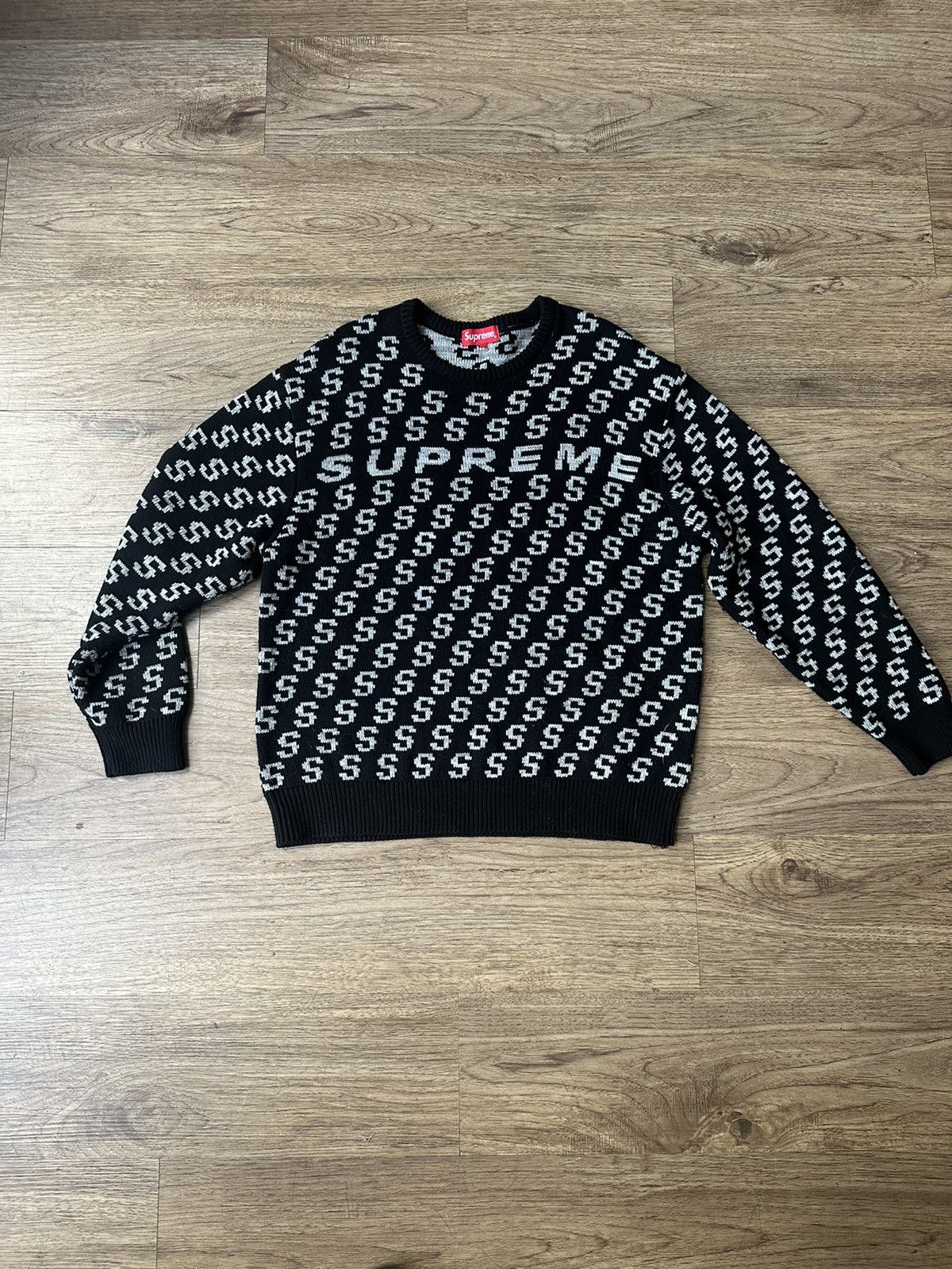 シュプリーム　Supreme S Repeat Sweater ブラック Supreme S Repeat Sweater Black | Grailed