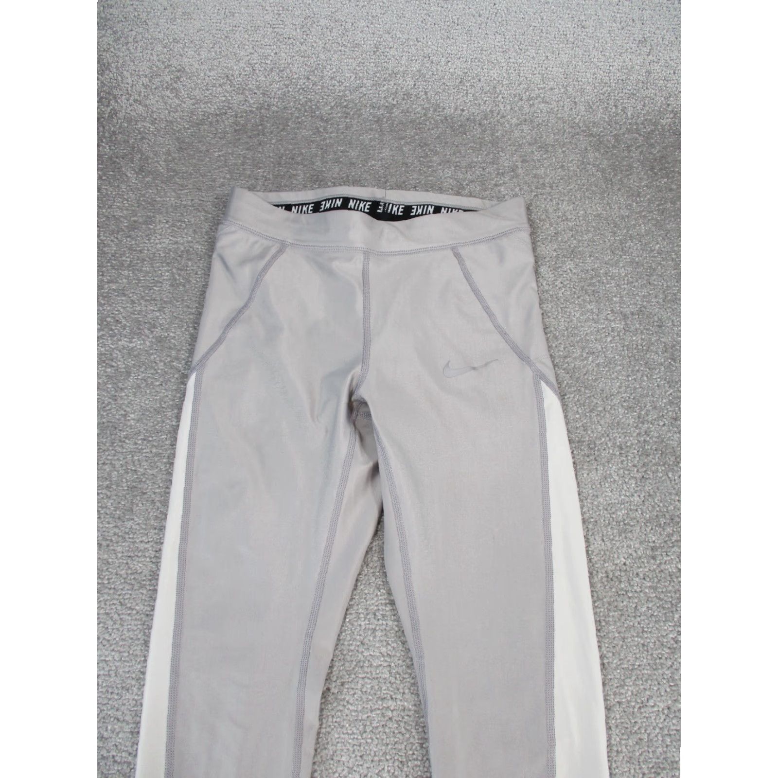 Nike Nike Leggings Womens Small Dri Fit Gray Crop Training Size 28" / US 6 / IT 42 - 2 Thumbnail