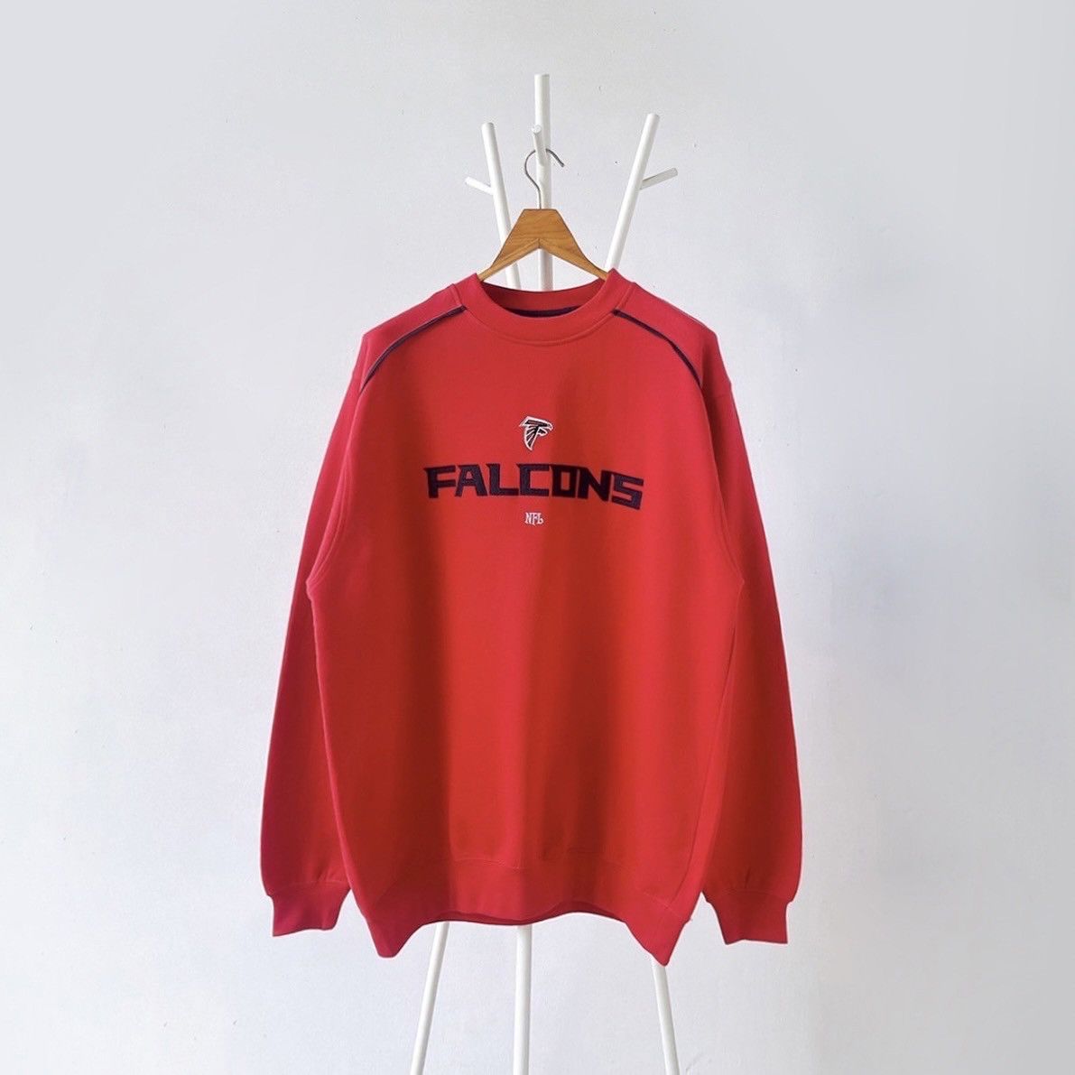 90s Atlanta Falcons NFL sweatshirt/ L