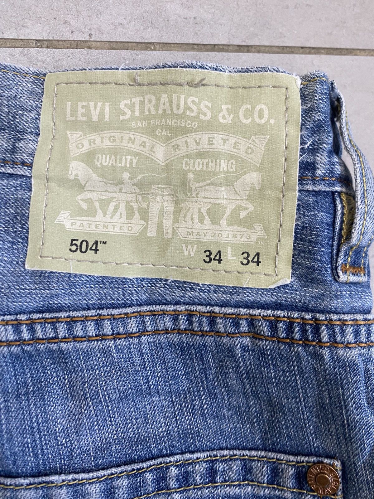 Levi's LEVIS 504 Size US 35 - 12 Thumbnail