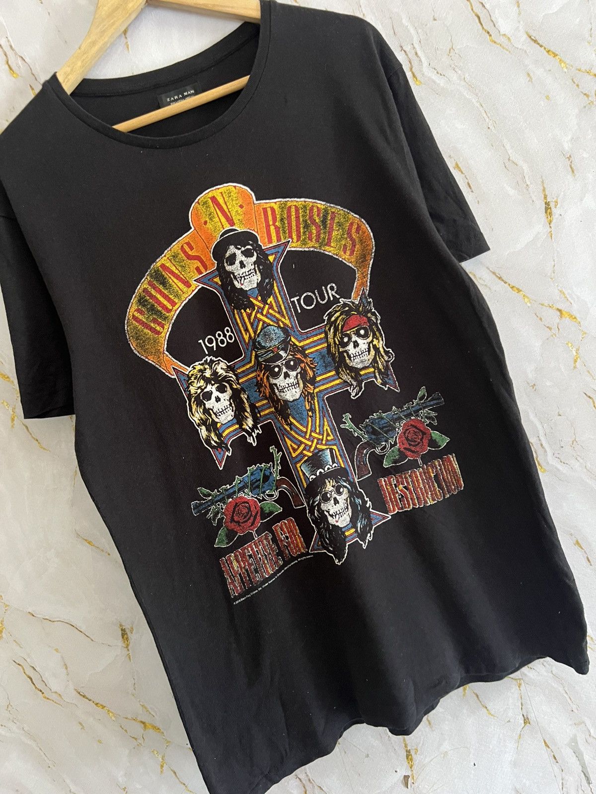 Zara GUN N ROSE LOGO 1998 TOUR TSHIRT Size US L / EU 52-54 / 3 - 3 Thumbnail