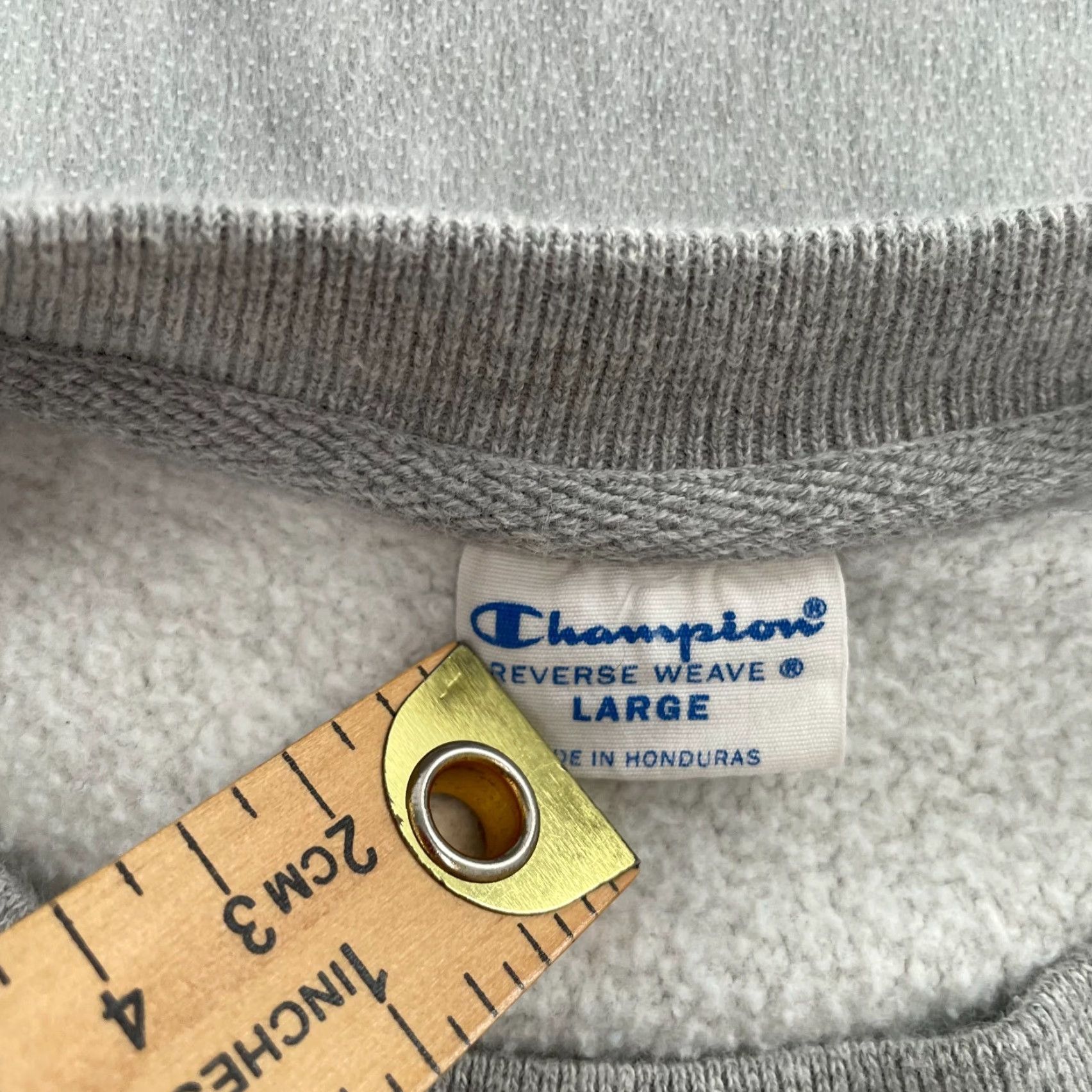 Champion VINTAGE Champion Reverse Weave Yale University Sweatshirt Adult Large Crewneck Gray Ivy University Logo 90s Mens Size US L / EU 52-54 / 3 - 6 Thumbnail