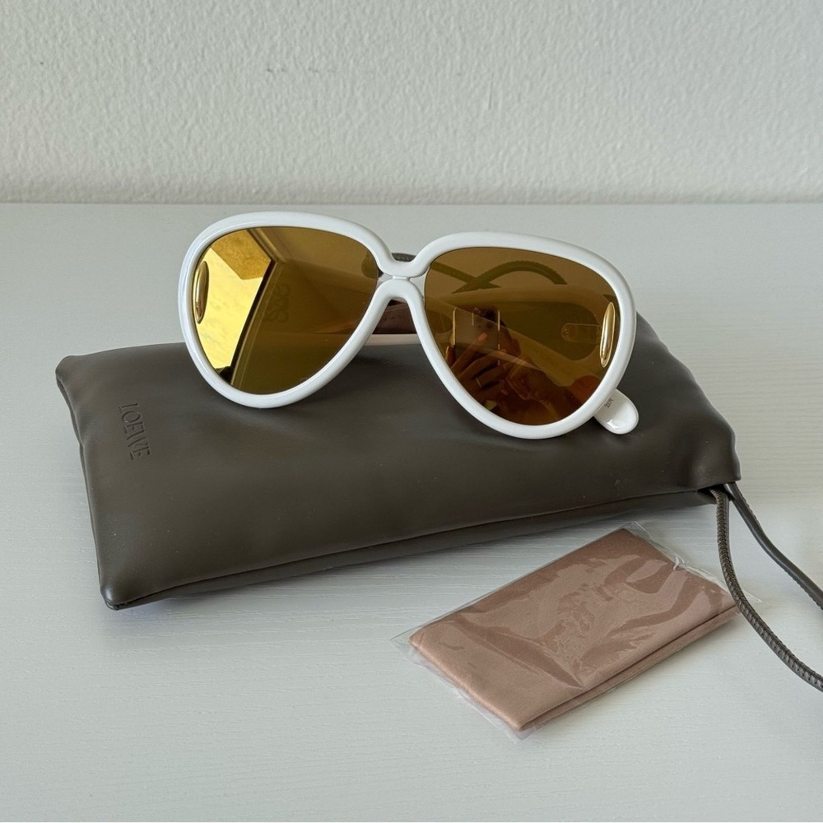 Loewe New! Loewe LW40132I 25G White Sunglasses, Authentic  display picture 3