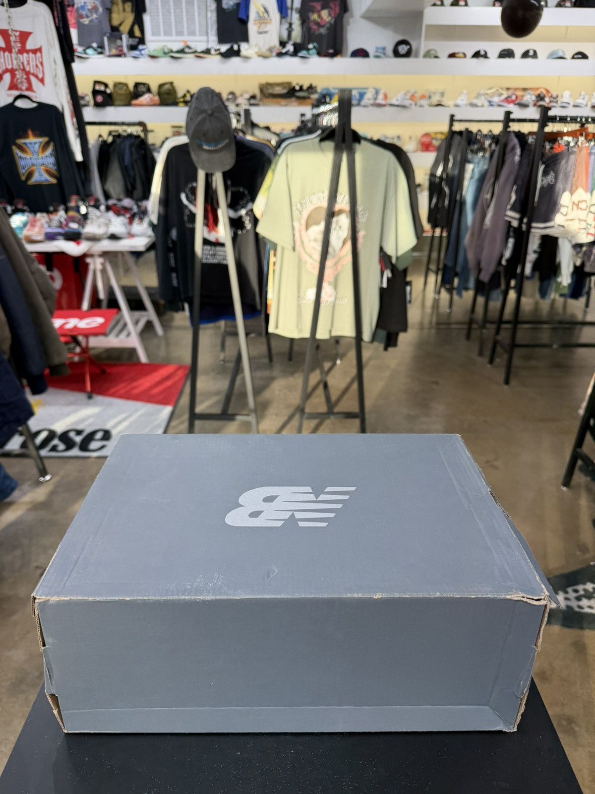 New Balance New Balance 2002R Navy Grey Size 10.5 (2022) Size US 10.5 / EU 43-44 - 16 Thumbnail
