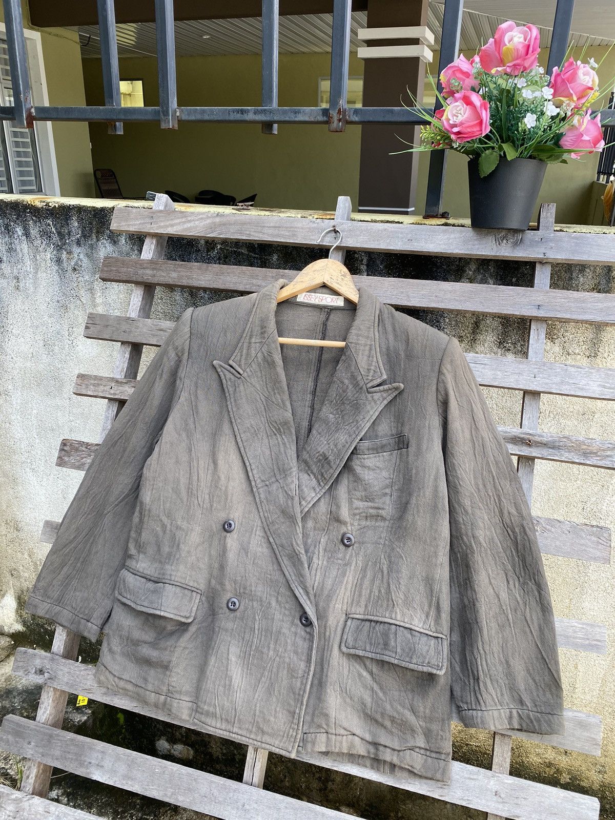 Issey Miyake 🔥 Sunfaded 🔥 Vintage Issey Miyake Double Breasted Jacket Size US L / EU 52-54 / 3 - 1 Thumbnail