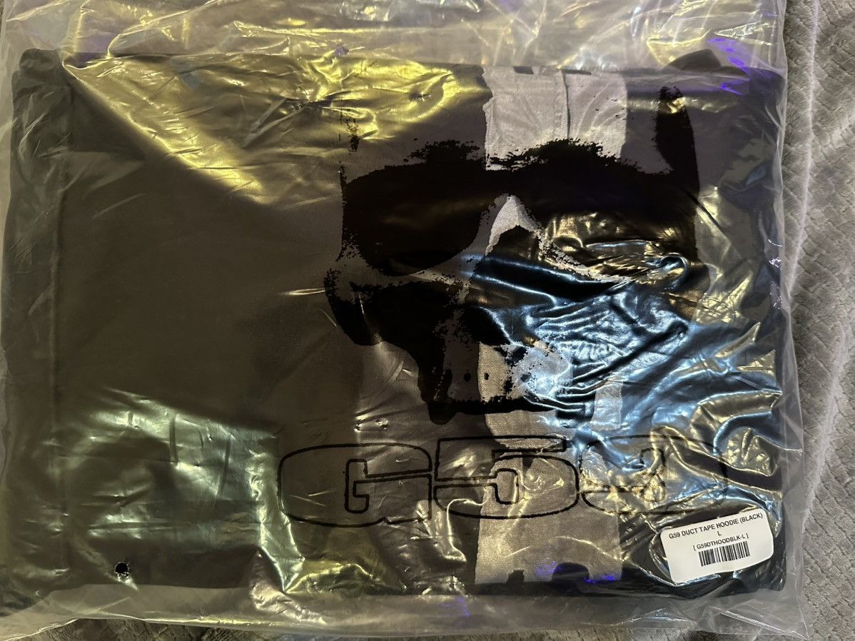 G59 x AZZPIZZA DUCT TAPE HOODIE