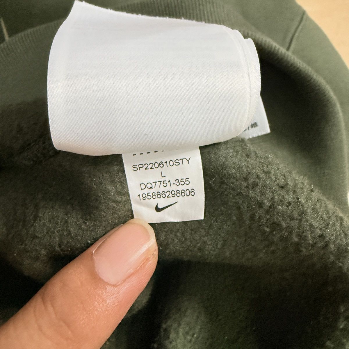 Nike Nike X Billie Eilish dark green hoodie Size US L / EU 52-54 / 3 - 5 Thumbnail