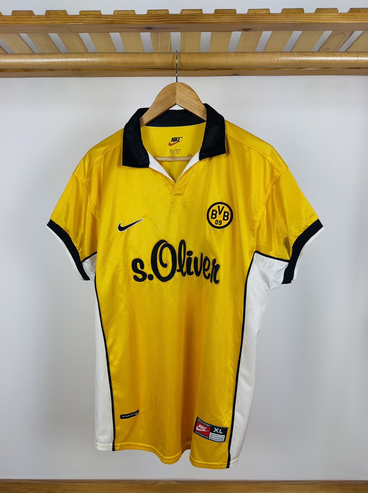 Nike Borussia Dortmund 1998/2000 Home Vintage Jersey Nike Shirt Size US XL / EU 56 / 4 - 1 Thumbnail