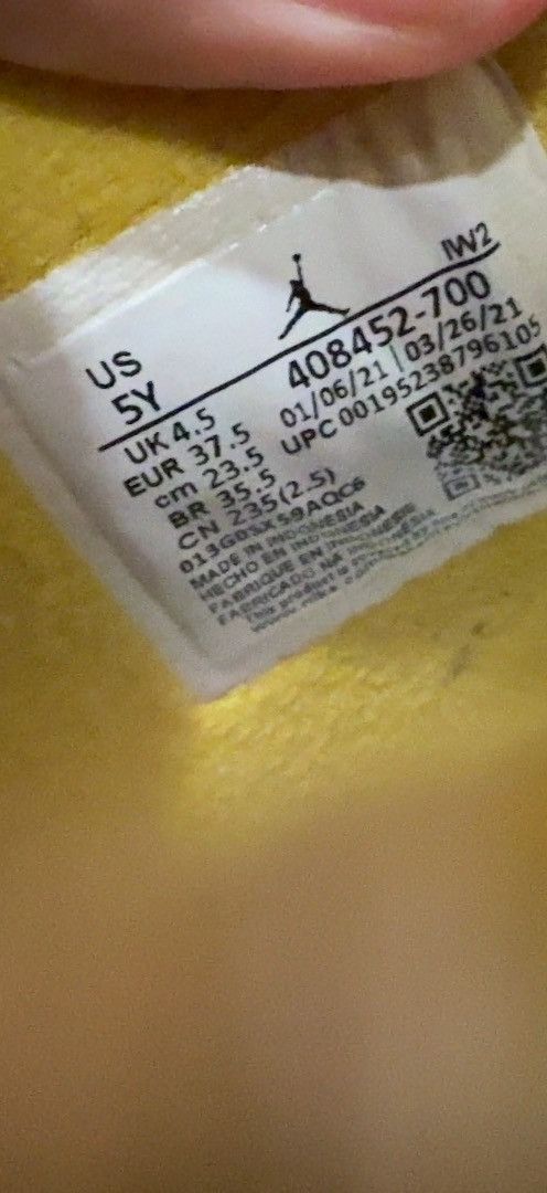 Jordan Brand Jordan 4 yellow thunder Size US 5 / EU 37 - 8 Thumbnail