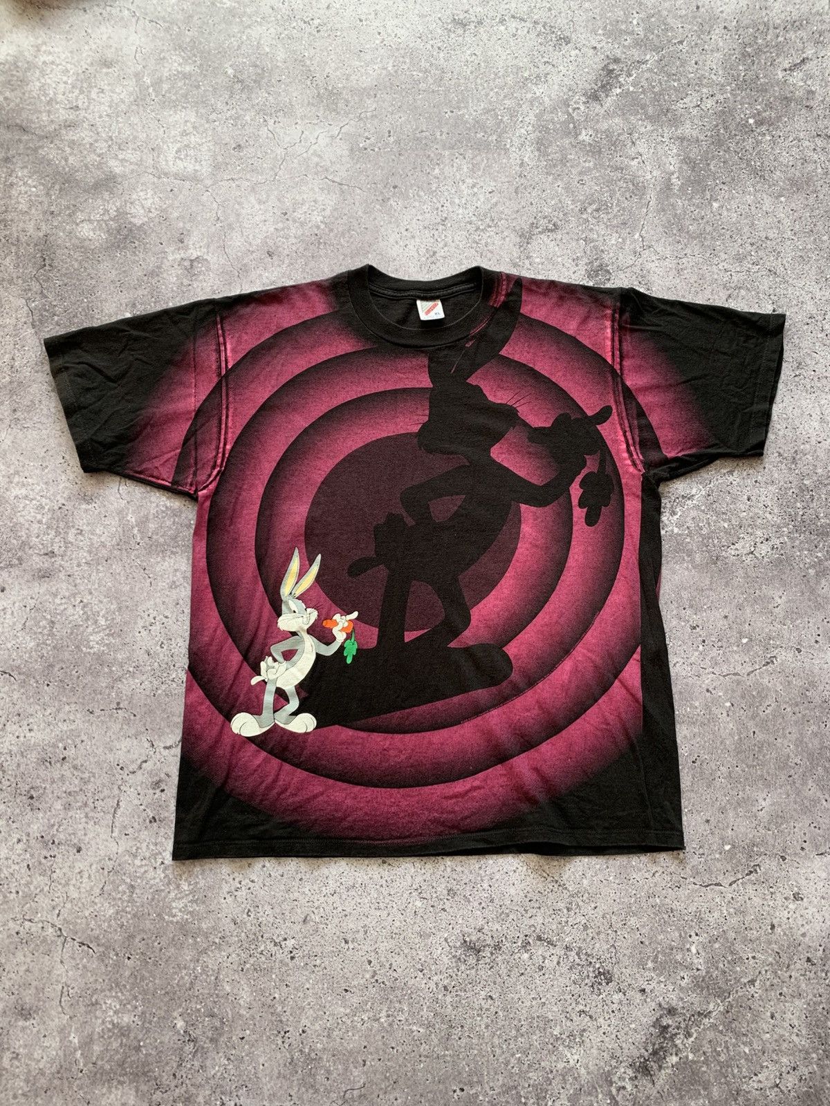Cartoon Network 🔥Looney Tunes Bugs Bunny 1992 Overprint T-shirt Size US XL / EU 56 / 4 - 1 Thumbnail