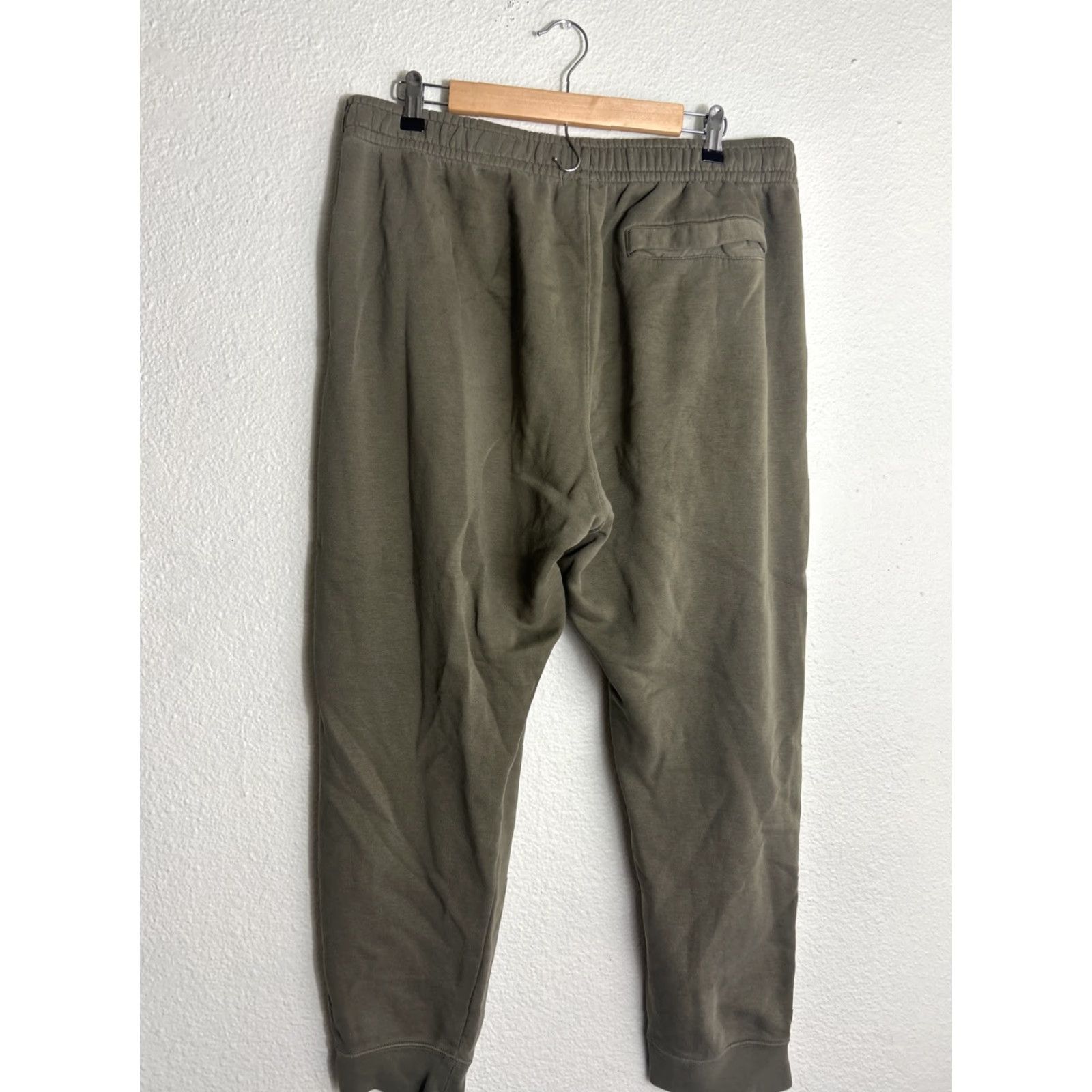 Nike Nike Men Jogger Pants XXL Regular Oil Green/White BV2671-380 Size US 39 - 6 Thumbnail