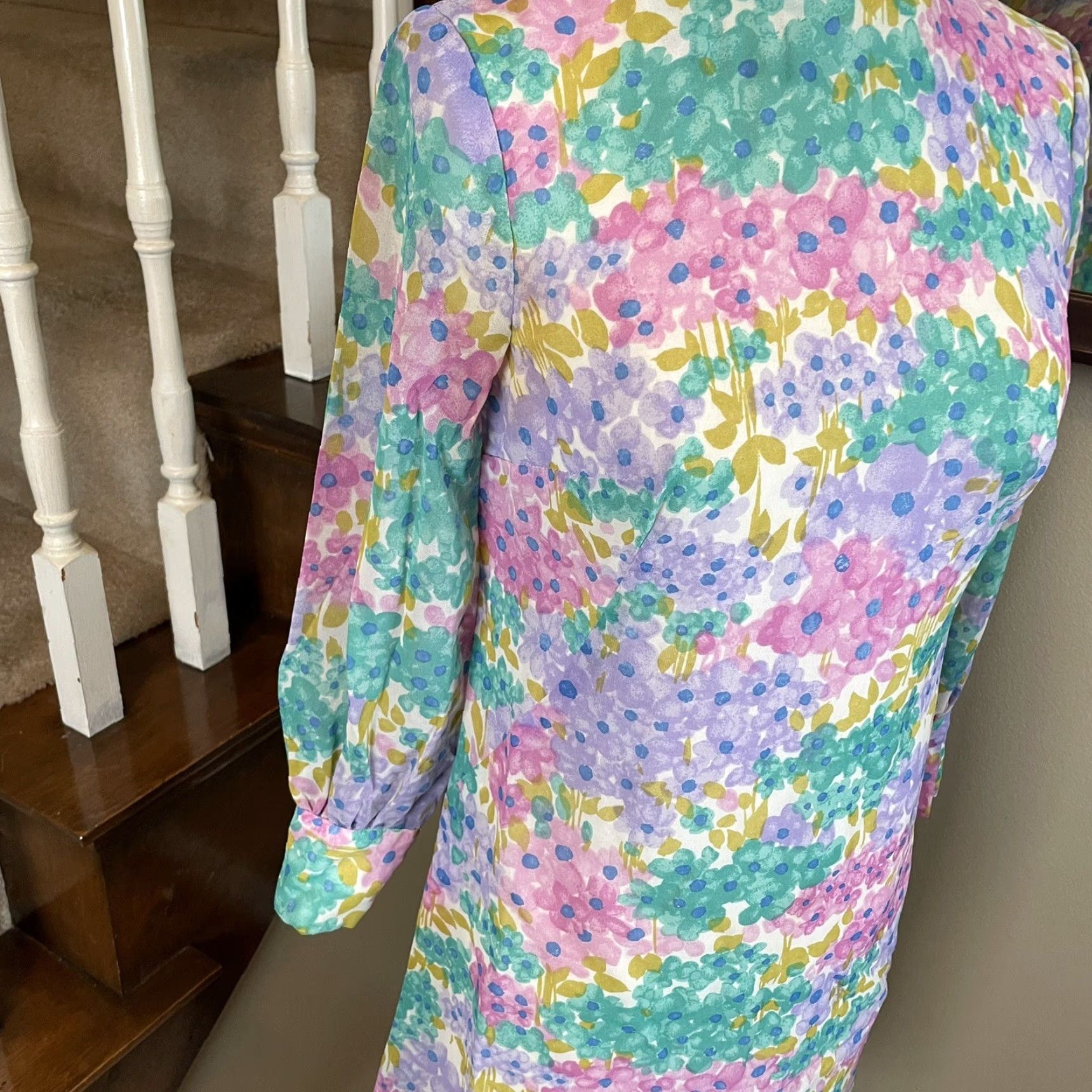 VINTAGE 1960s Floral Shift Dress XS Long Sleeve 31\" Long Purple Pink Green  Multi-Color Polyester Secretary Geek Women