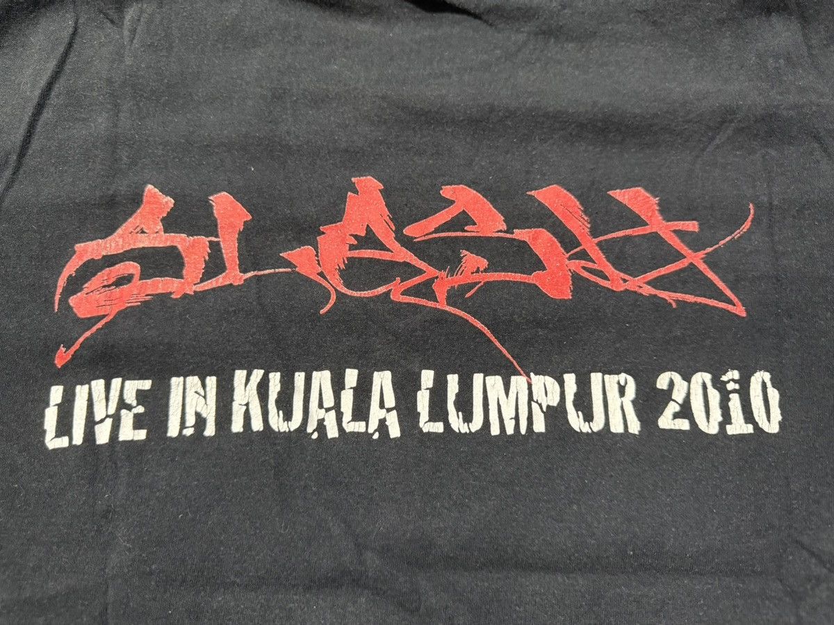 Band Tees × Guns N' Roses × Vintage Near Vintage 2000s GnR Slash Live in KL T-Shirt Size US M / EU 48-50 / 2 - 8 Thumbnail