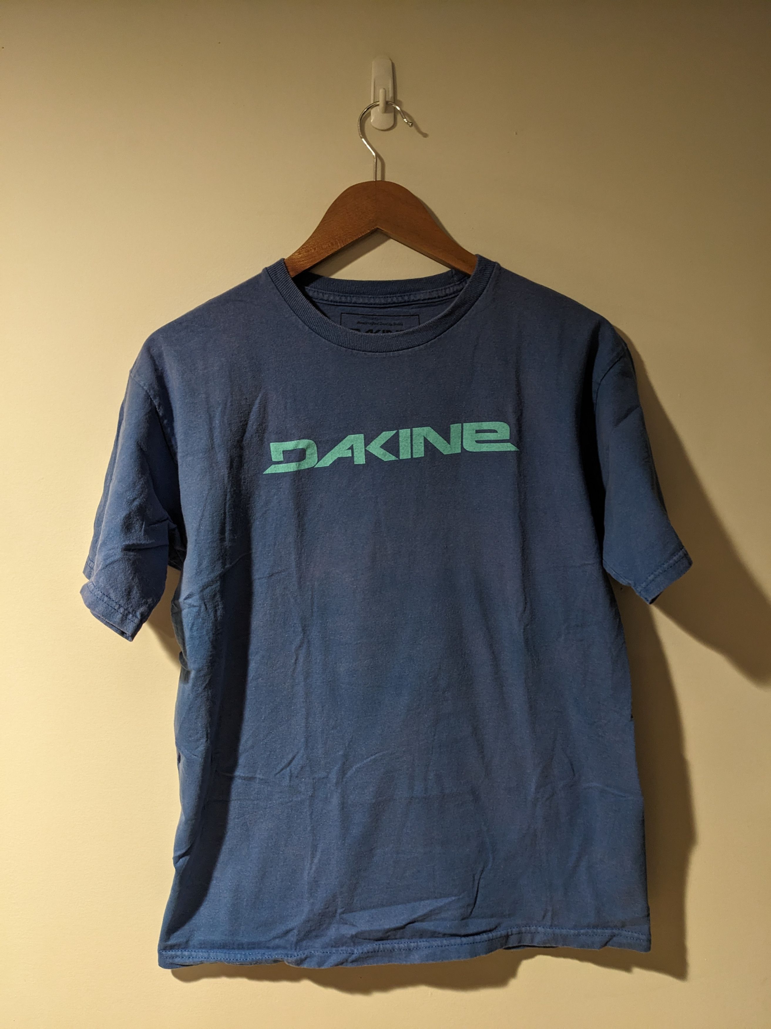 Dakine × Designer Dakine Spell Out Retro Logo Blue Medium T-Shirt Size US M / EU 48-50 / 2 - 1 Thumbnail