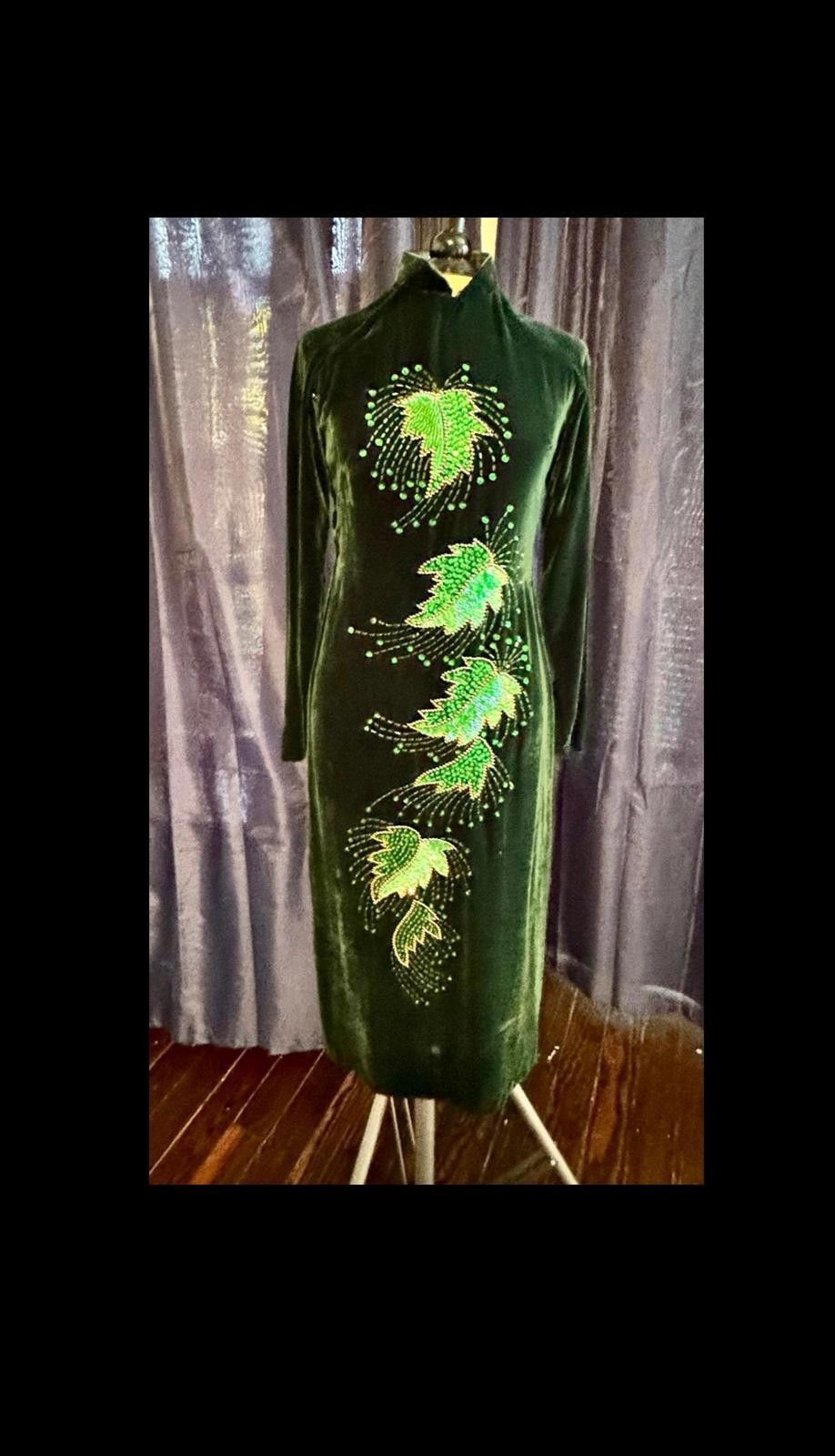 Thom Browne Vintage Cheongsam Green Velvet Dress with Sequin Leaf Detail Size S / US 4 / IT 40 - 3 Thumbnail