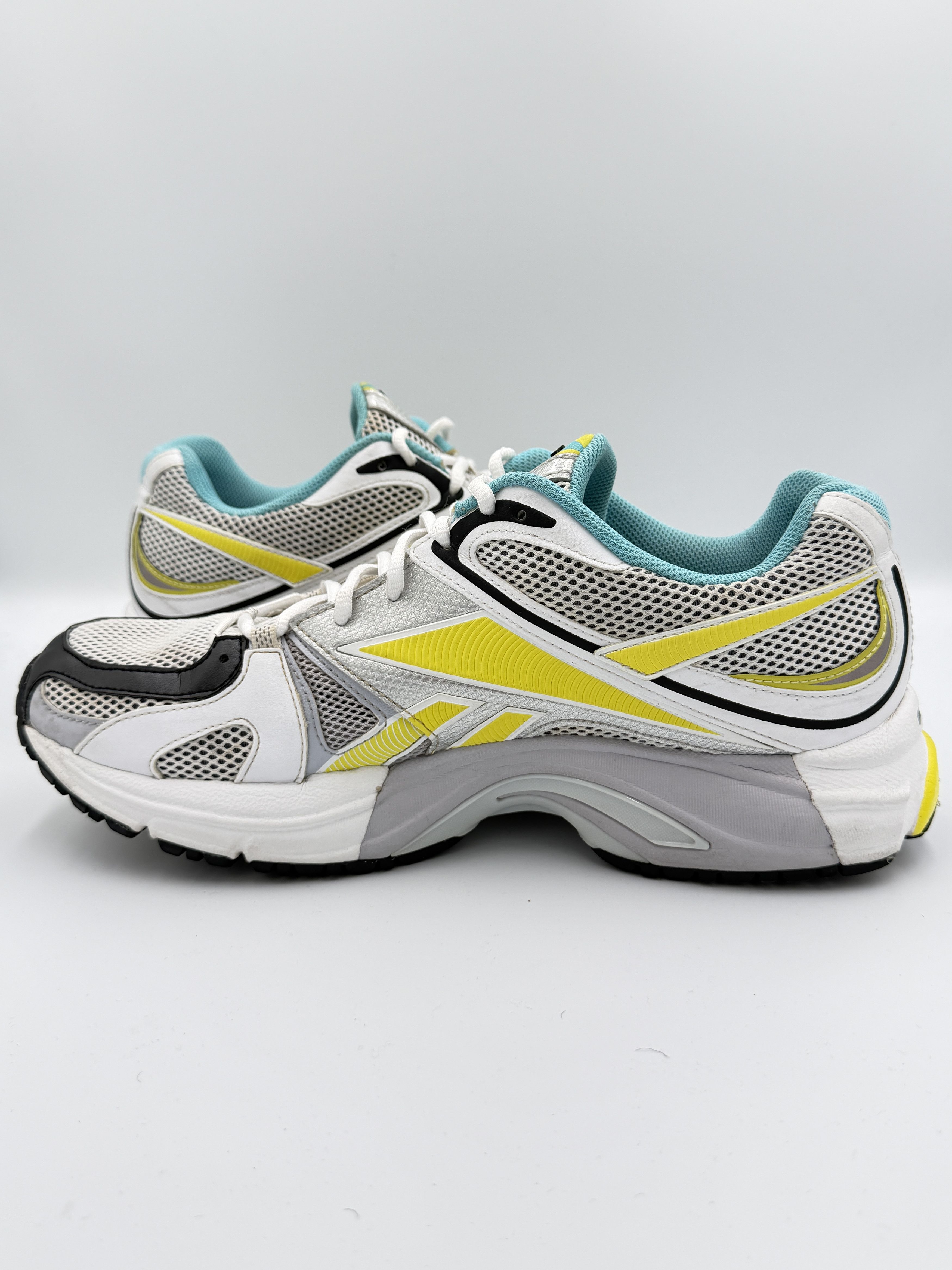 Reebok × Vetements Vetements Reebok Spike Runner 200 Sky Blue Yellow White Size US 10 / EU 43 - 6 Thumbnail