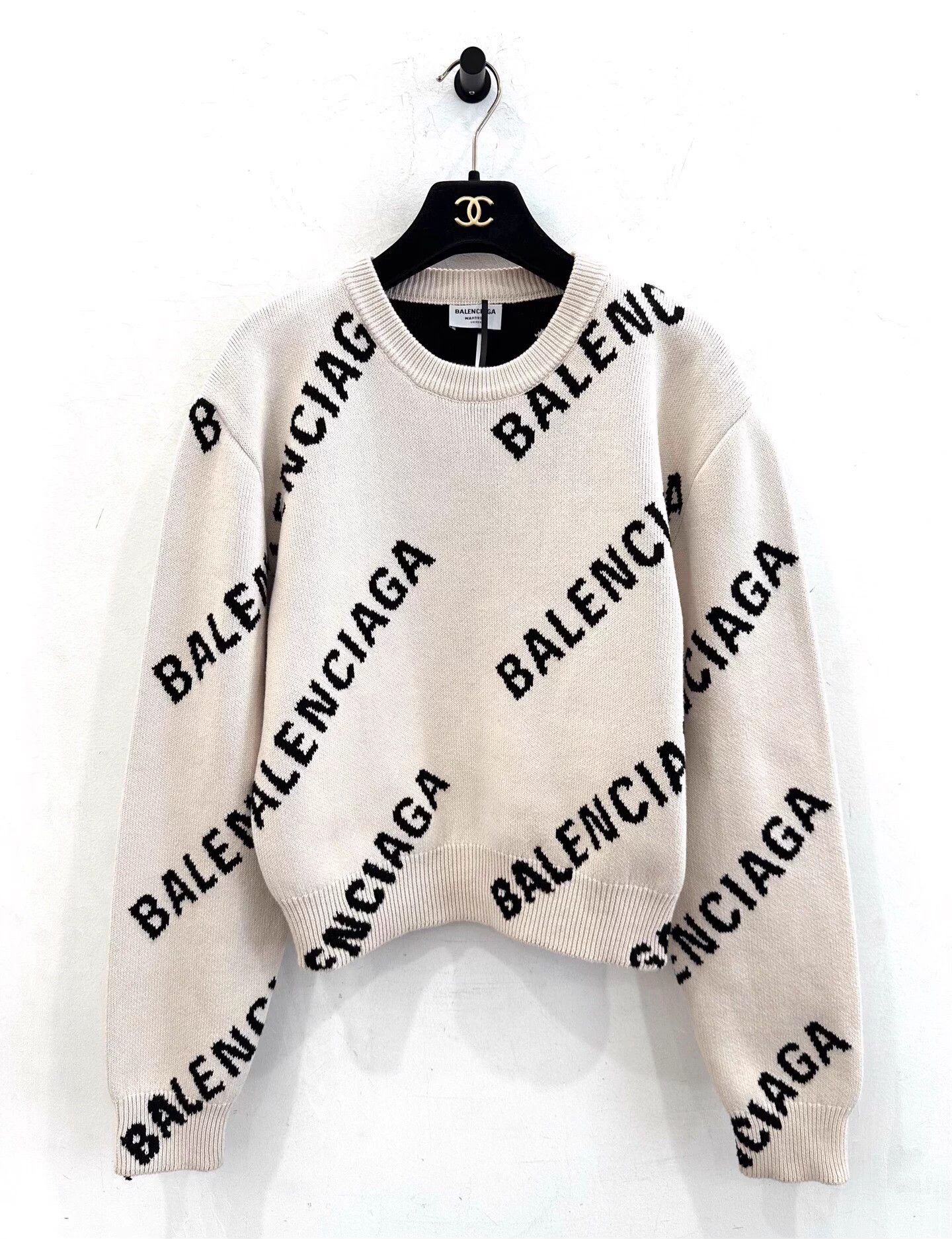 Balenciaga Balenciaga wmn off-white allover black logo sweater S Size S / US 4 / IT 40 - 1 Thumbnail