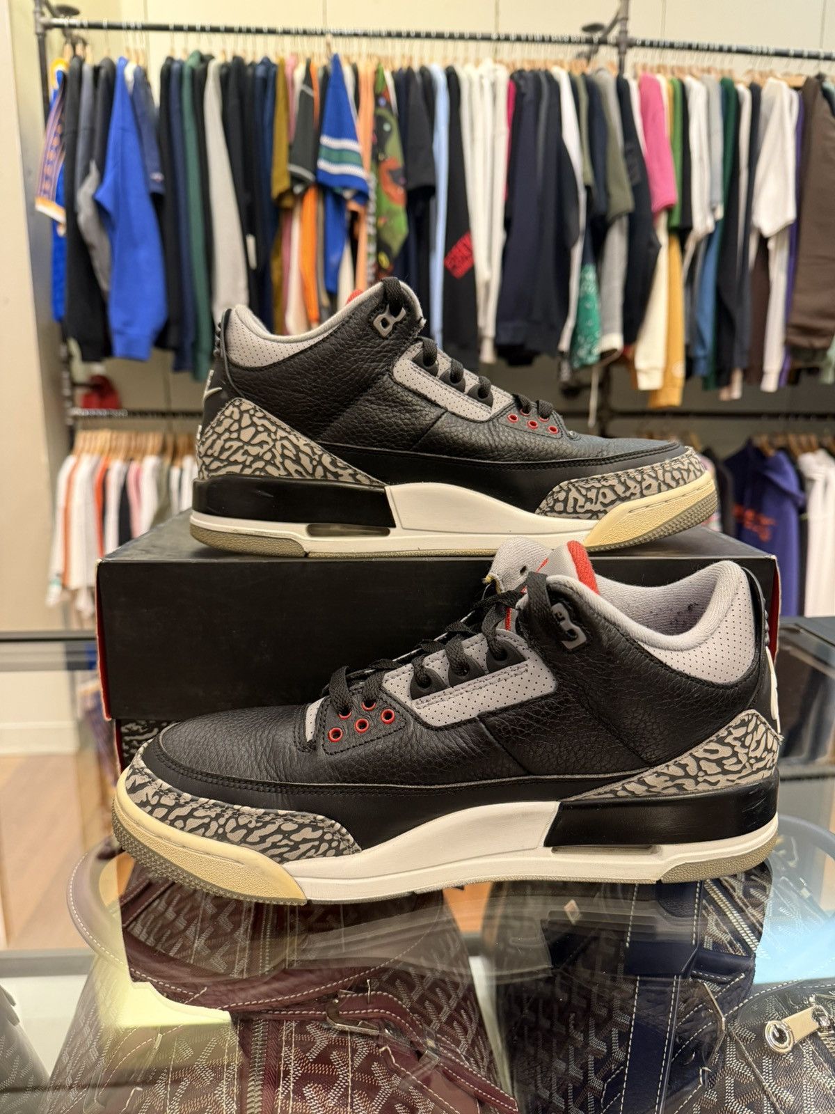 Jordan Brand Jordan 3 Retro 'Black Cement' (2018) Size US 10.5 / EU 43-44 - 2 Thumbnail