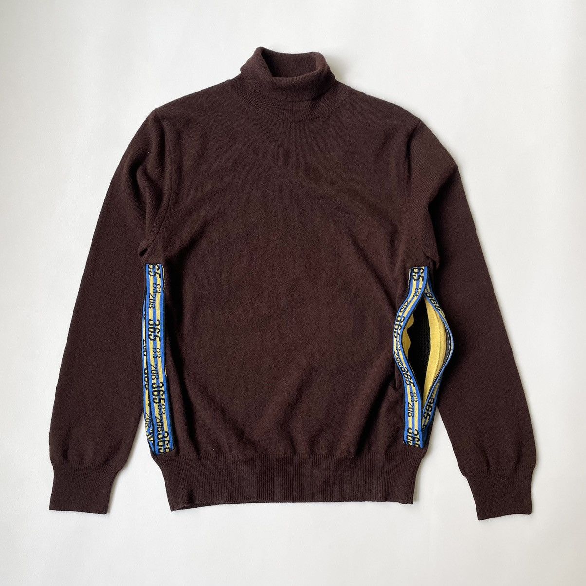 Comme des Garcons A/W 05 Hidden Pockets Sweater Size US M / EU 48-50 / 2 - 1 Thumbnail