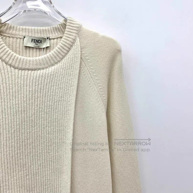 Fendi Fendi Beige Logo Pocket Relief, Silk Round Neck Long Sleev Size S / US 4 / IT 40 - 3 Thumbnail