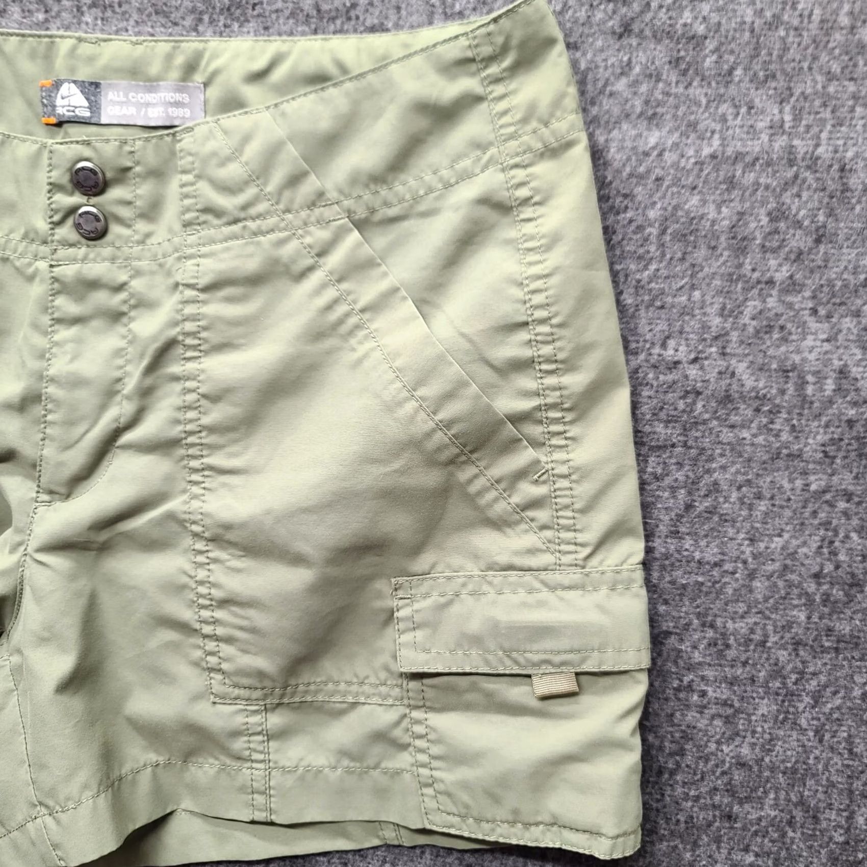 Nike ACG Nike ACG Shorts Women Cargo Outdoors Hiking Casual Comfort Green 4 Solid Lightweight Breathable Pockets Size 27" / US 4 / IT 40 - 6 Thumbnail