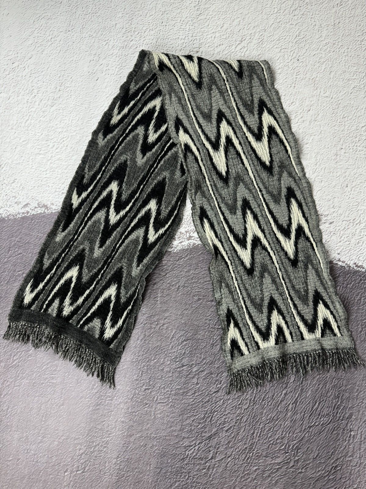 Vintage Vintage Pure Wool avant garde grey pattern scarf Size ONE SIZE - 2 Thumbnail
