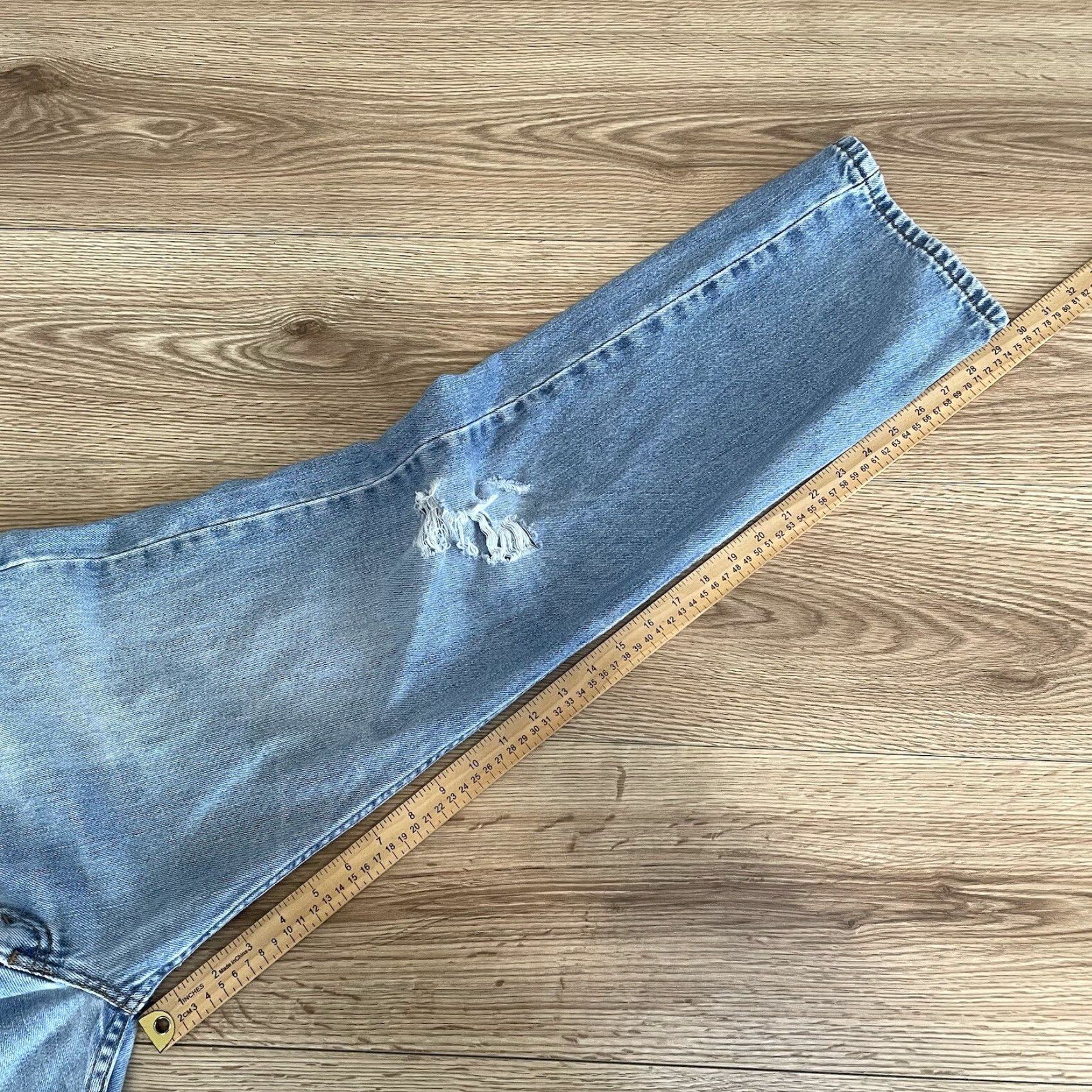 Levi's VINTAGE Levi's 505 Jeans Men Regular Fit Straight Cotton Denim Light Wash Distressed 36x30 Size US 36 / EU 52 - 7 Thumbnail
