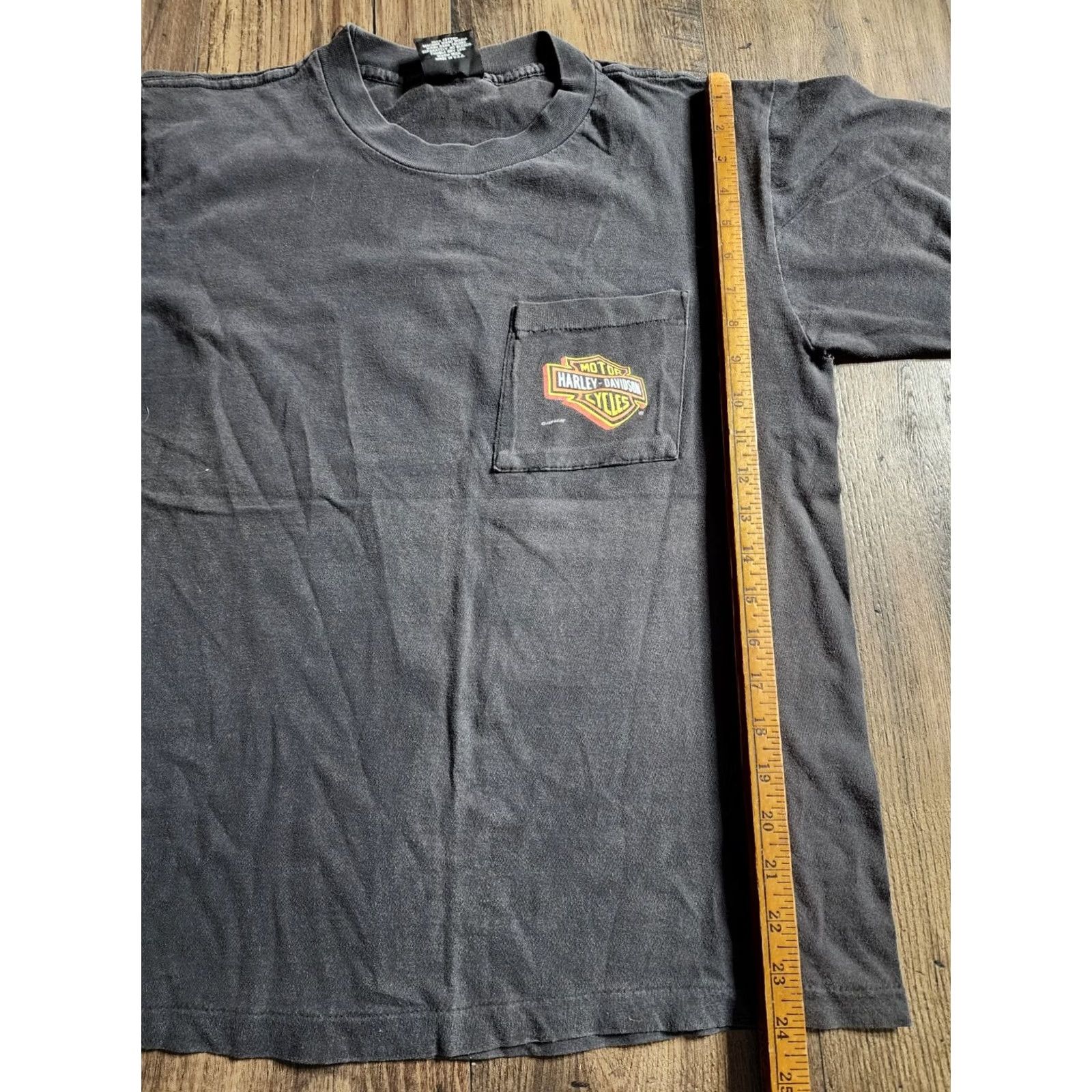 Harley Davidson VINTAGE Harley-Davidson T-Shirt Mens M 1980s Black 100% Cotton Crew Neck Short Sleeve Logo Graphic Print 90s Biker Motorcycle Distressed) Size US M / EU 48-50 / 2 - 3 Thumbnail
