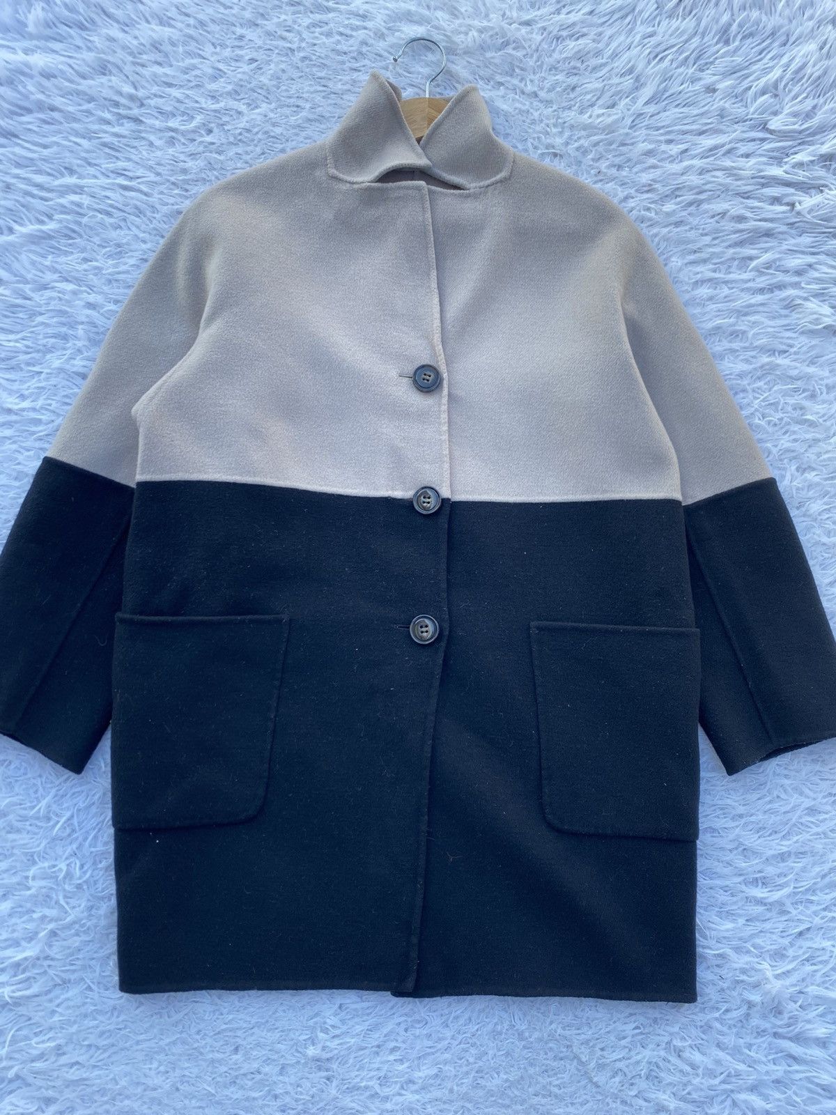 Weekend Max Mara Rare Weekend Maxmara Beige And Black Colorblock Jacket Size M / US 6-8 / IT 42-44 - 4 Thumbnail