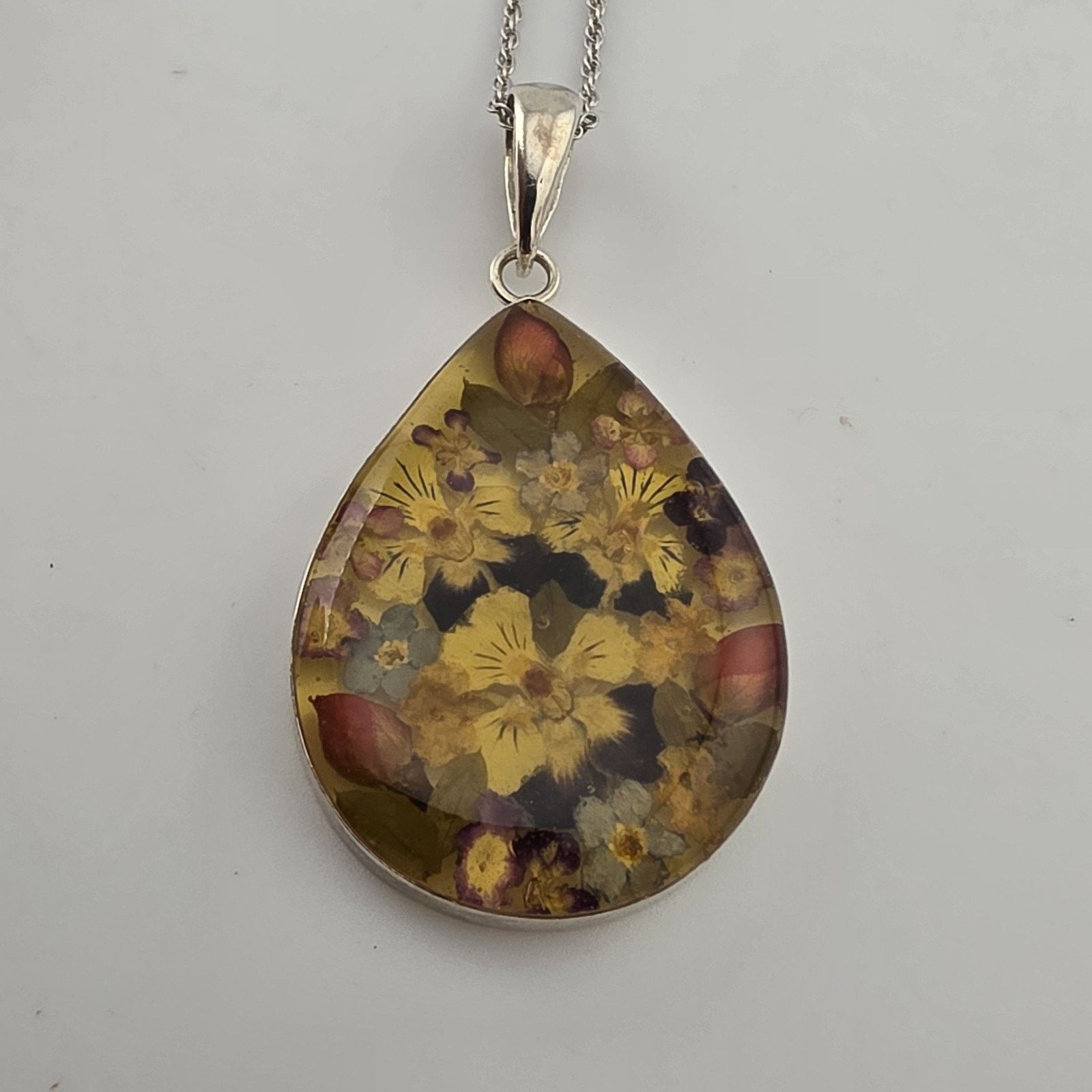 Other ATI Mexico 925 Sterling Silver Flower Resin Pendant Necklace Size ONE SIZE - 1 Thumbnail
