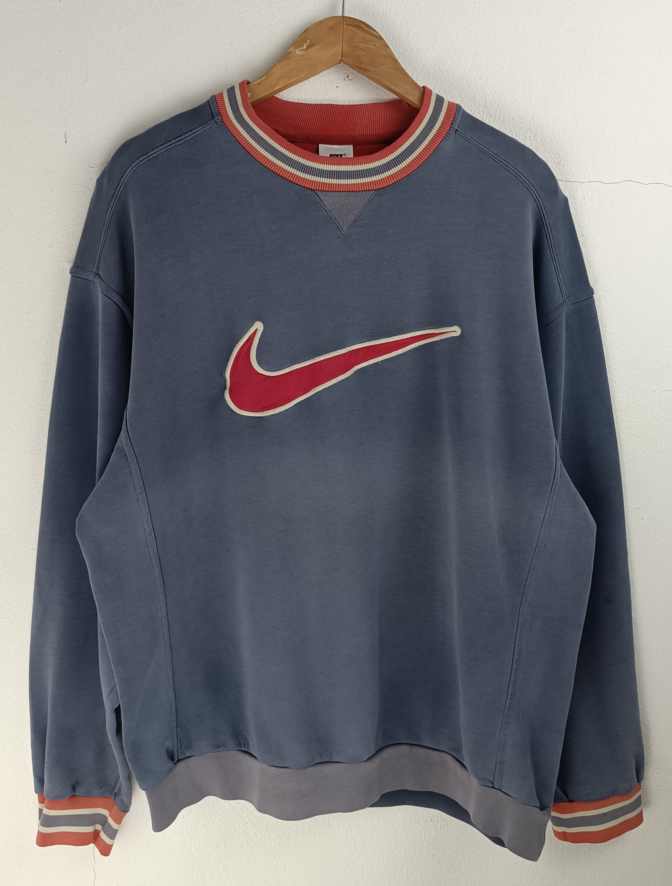 Nike VINTAGE 90'S FADED NIKE SWOSH SWEATSHIRT CREWNECK Size US L / EU 52-54 / 3 - 3 Thumbnail