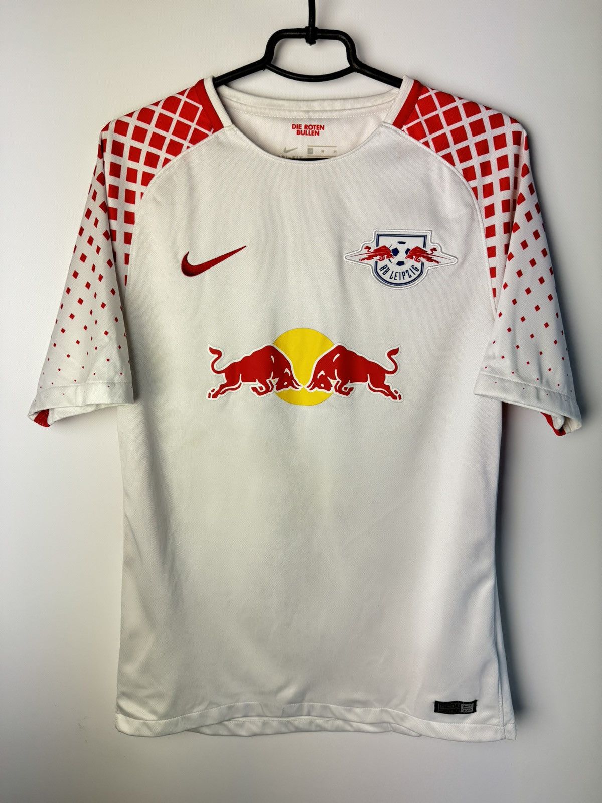 Nike Red Bull Leipzig 2017 2018 Home Shirt Soccer Jersey Nike Size US M / EU 48-50 / 2 - 1 Thumbnail