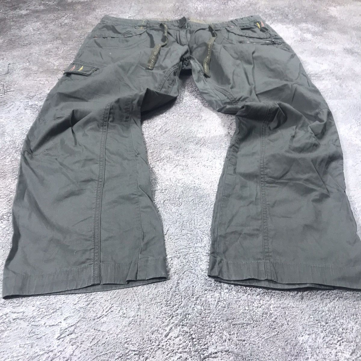 Vintage Vintage Y2K Baggy Cargo Pants Distressed Techwear Logo 32 Size 32" / US 10 / IT 46 - 1 Thumbnail