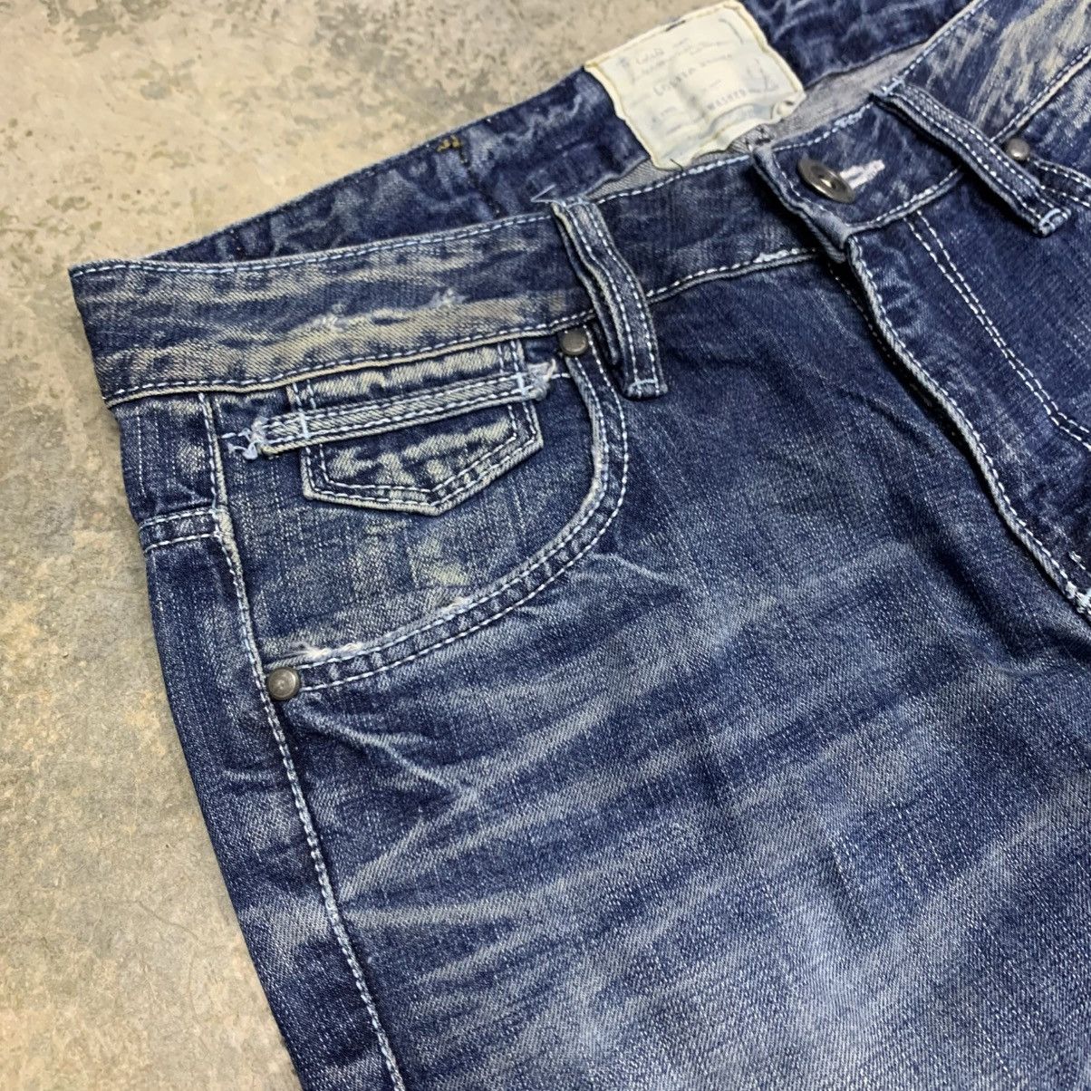 If Six Was Nine Lolita Jean by Concept Club Clawmark Distressed Denim Size US 34 / EU 50 - 8 Thumbnail