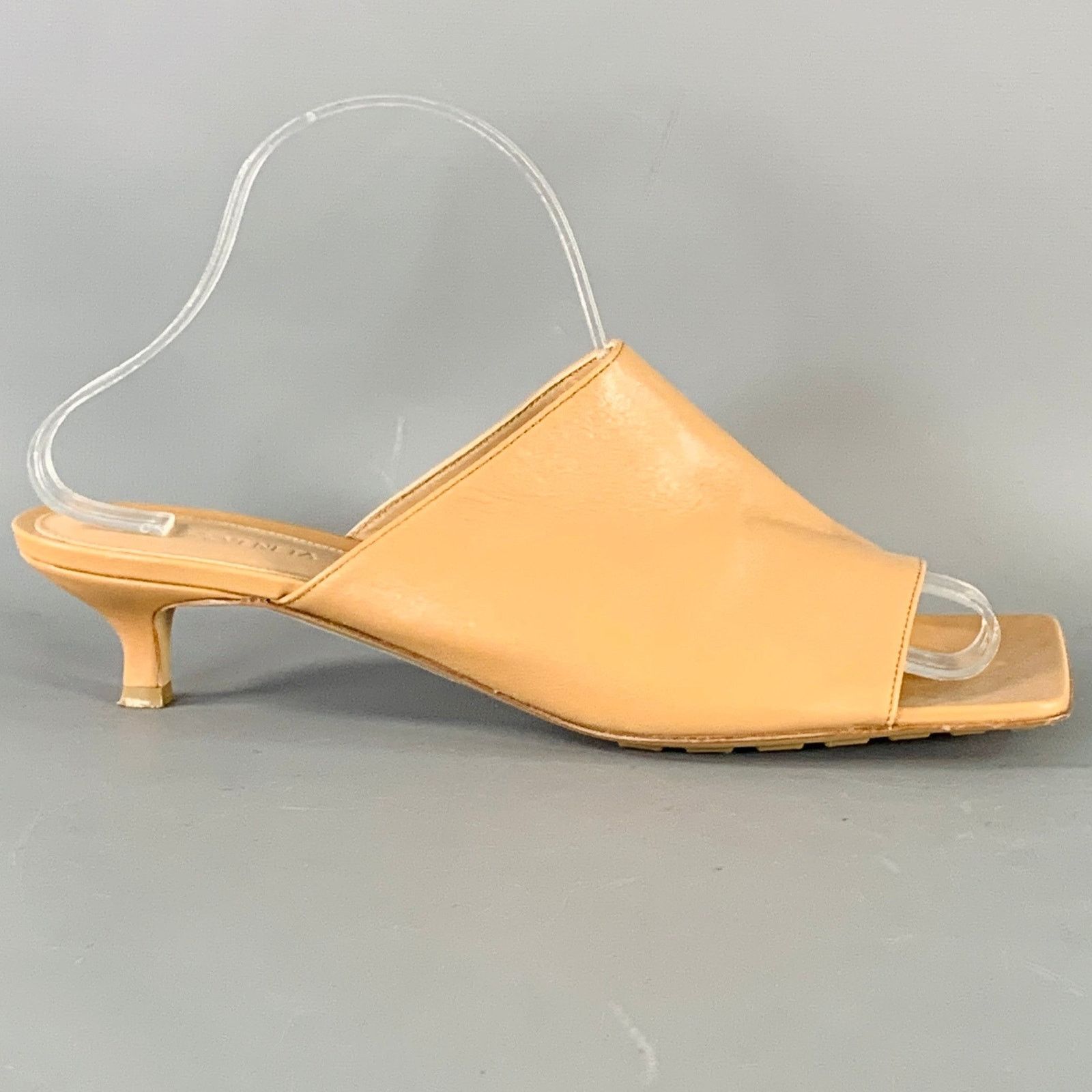 Bottega Veneta BOTTEGA VENETA Tan Leather Toe Kitten Heel Mules Sandals Size US 10 / IT 40 - 2 Thumbnail