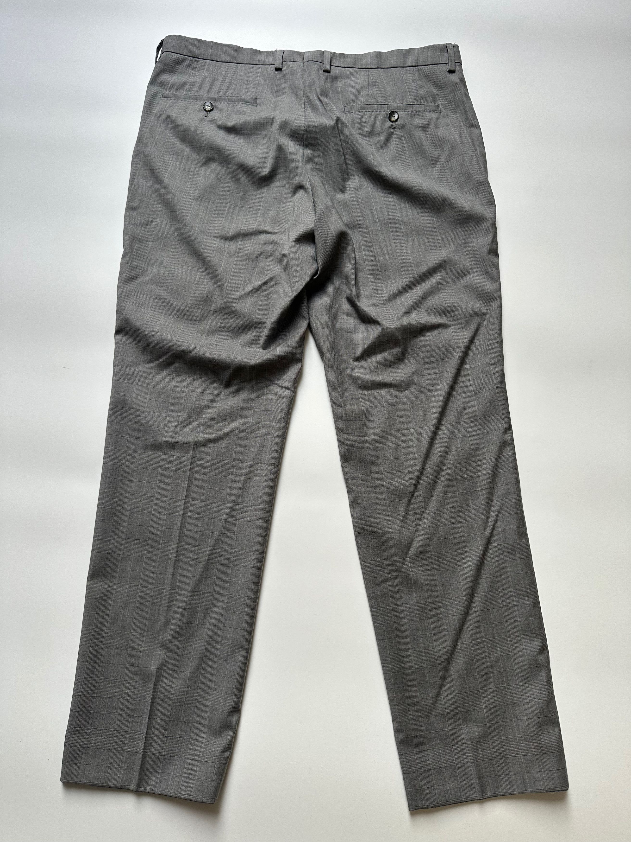 Hugo Boss Hugo Boss 2 pcs suit Super 120s wool by Trabaldo Togna 1840 Size 40R - 23 Thumbnail