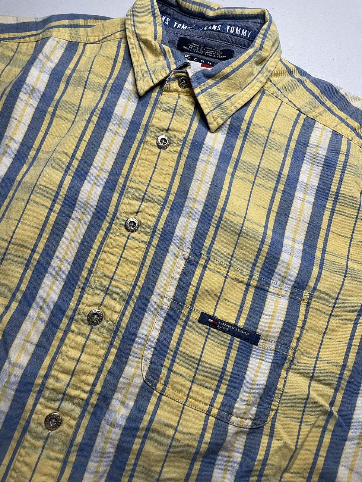 Tommy Jeans Vintage y2K Tommy Jeans blue & yellow button up shirt Size US M / EU 48-50 / 2 - 1 Thumbnail