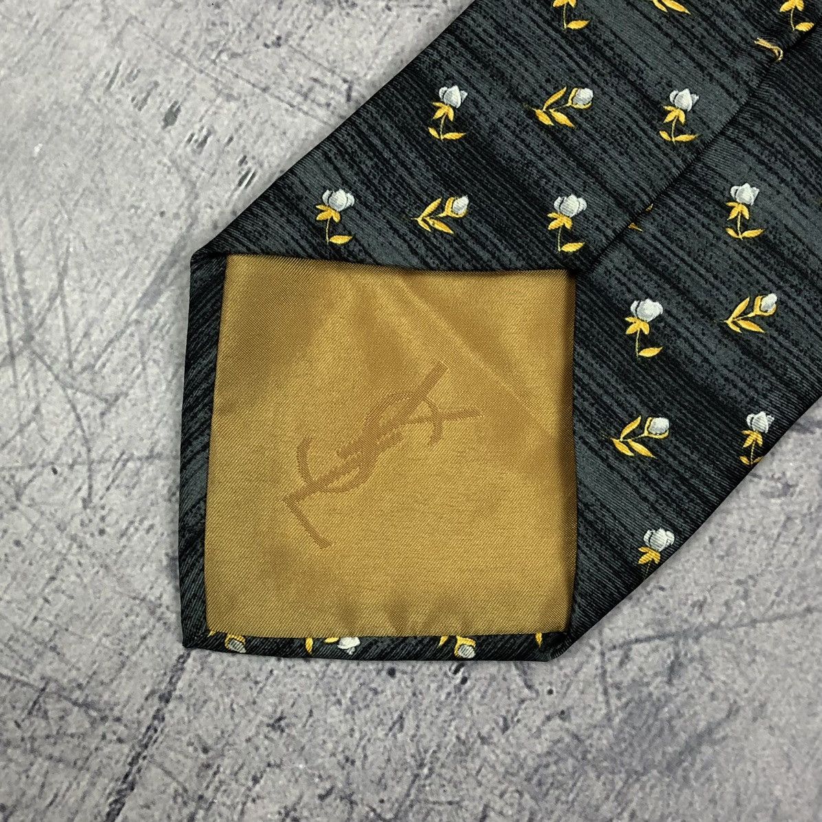 Yves Saint Laurent Yves Saint Laurent Floral Flowers Silk Tie Size ONE SIZE - 3 Thumbnail