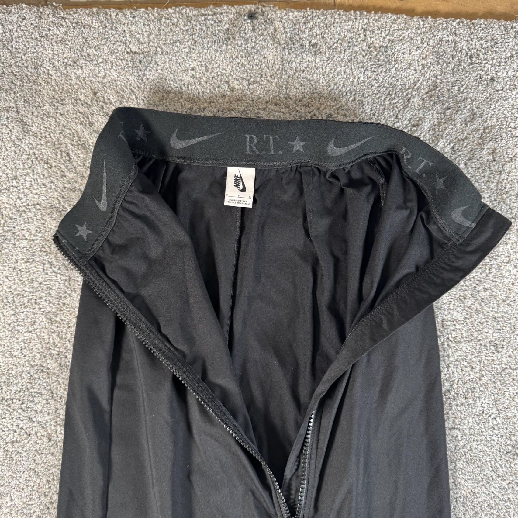 Nike VINTAGE NikeLab x RT Skirt Womens Small Black Full Zip Long Riccardo Tisci 840684-010 Size 28" / US 6 / IT 42 - 4 Thumbnail