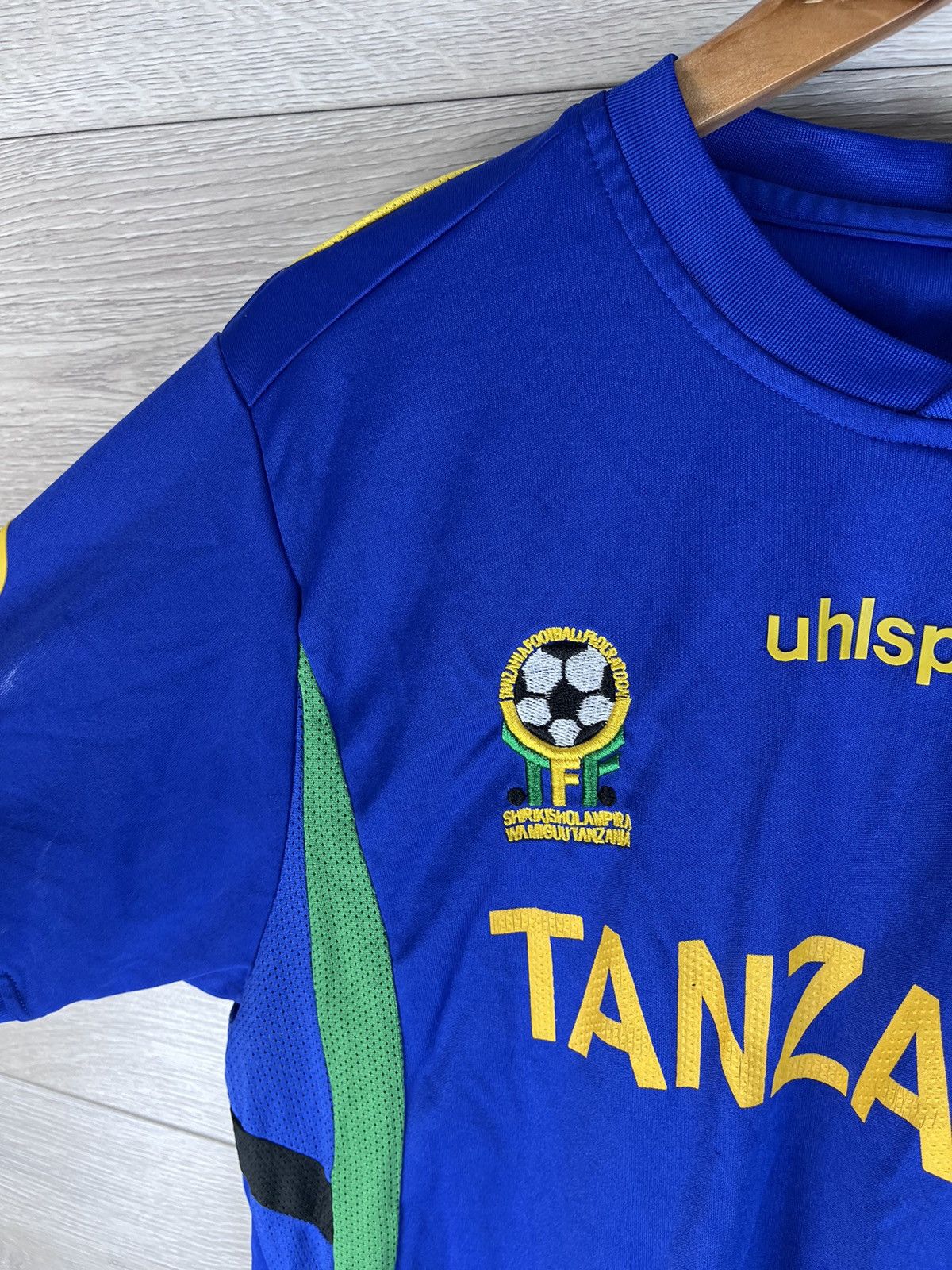 Other Men’s soccer jersey Tanzania 🇹🇿 uhlsport size l Size US L / EU 52-54 / 3 - 9 Thumbnail