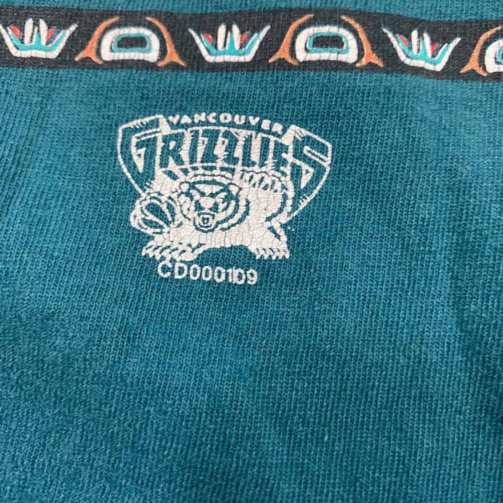 Other Vintage 1994 Vancouver Grizzlies Nutmeg Mills T-Shirt NBA Size US M / EU 48-50 / 2 - 3 Thumbnail